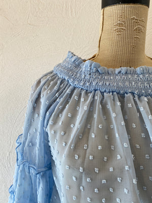 flare sleeve through blouse