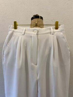ester white tuck pants