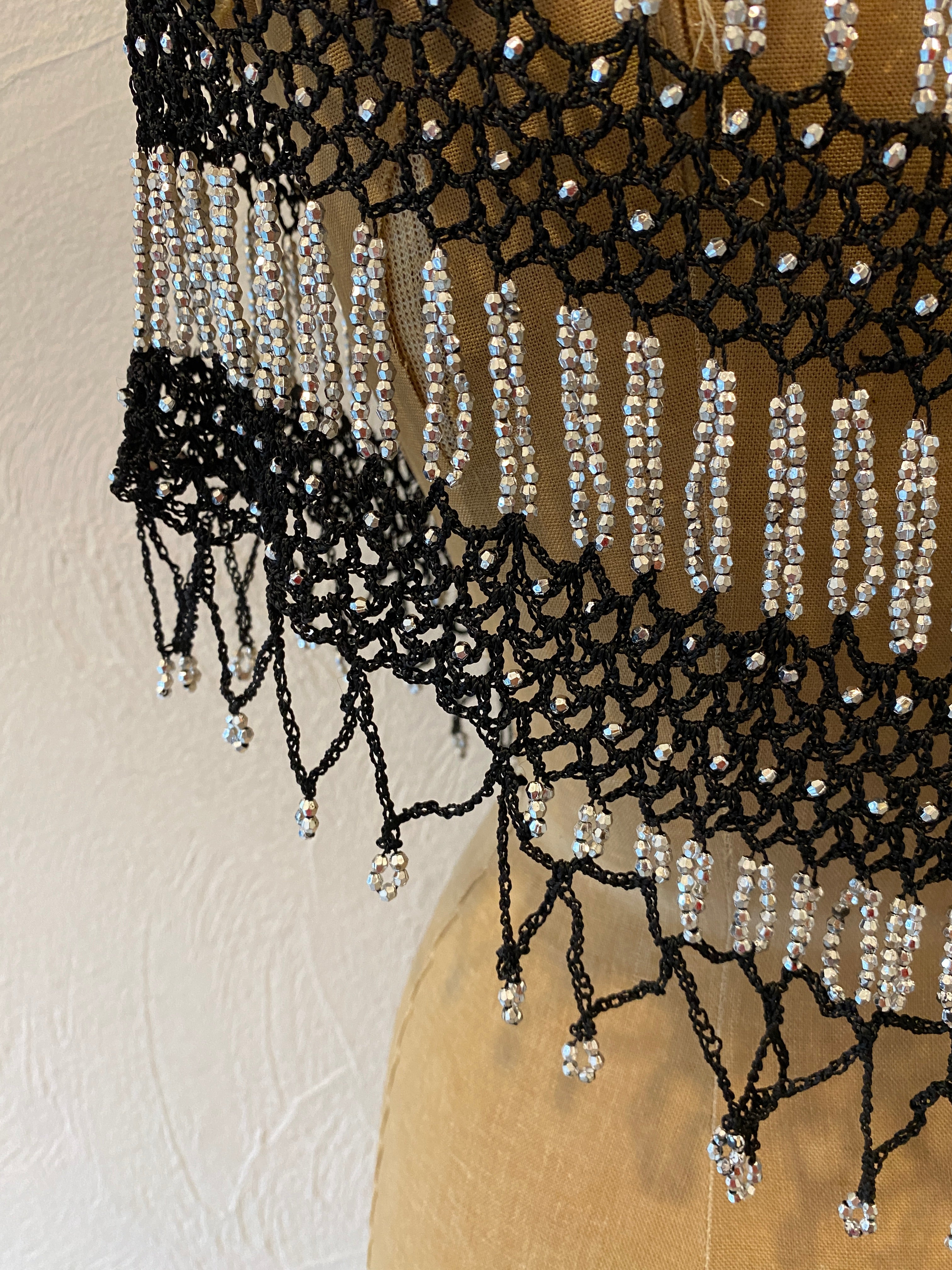 metallic beads collar