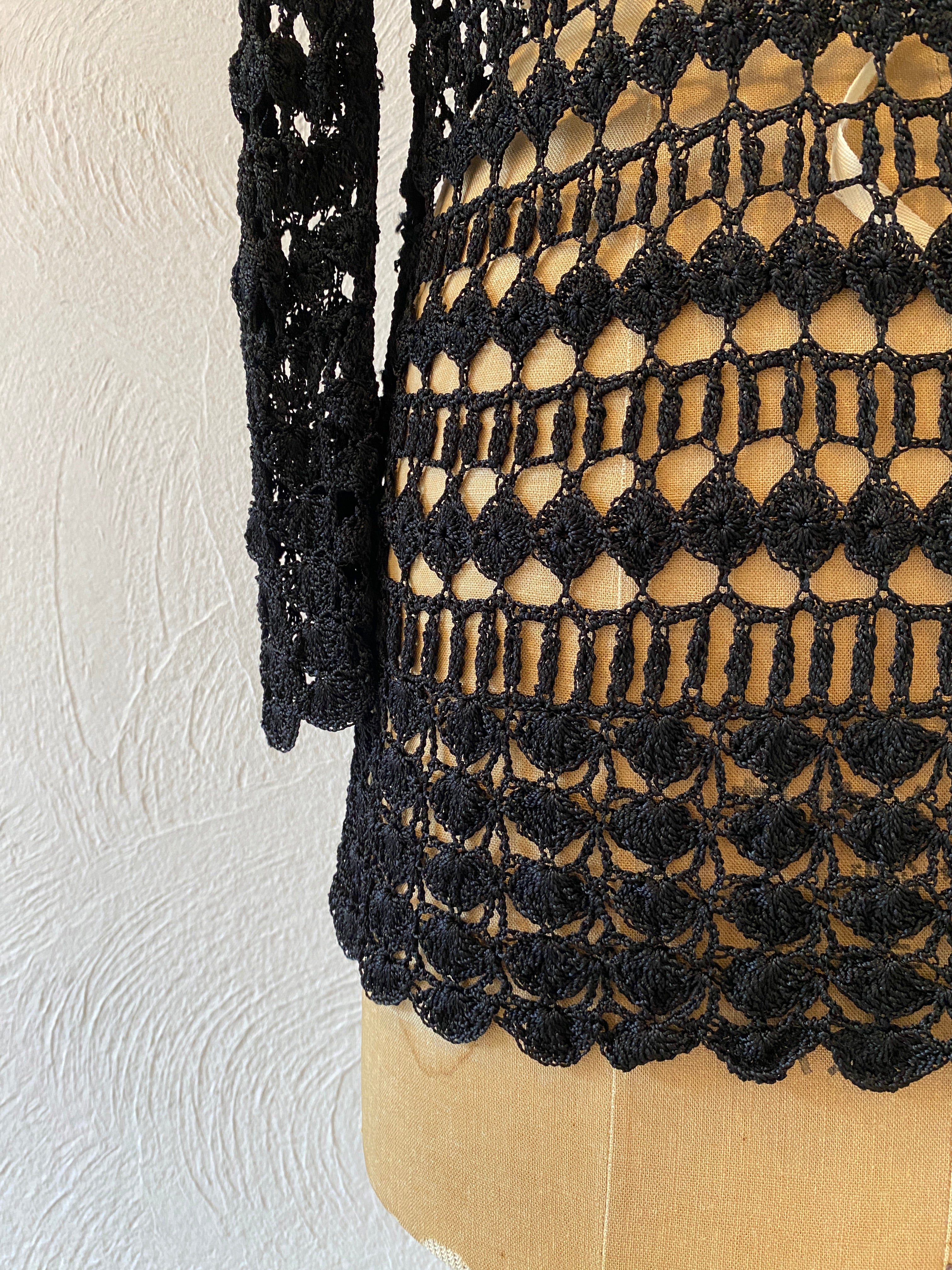 black motif cardigan