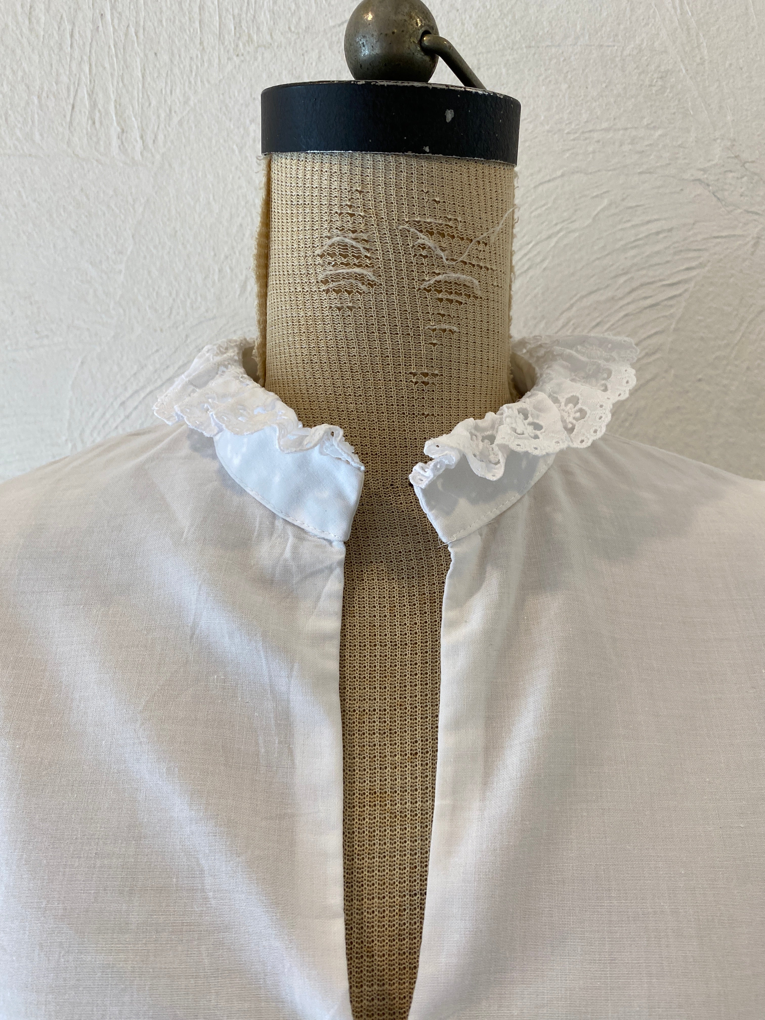 volume sleeve short blouse