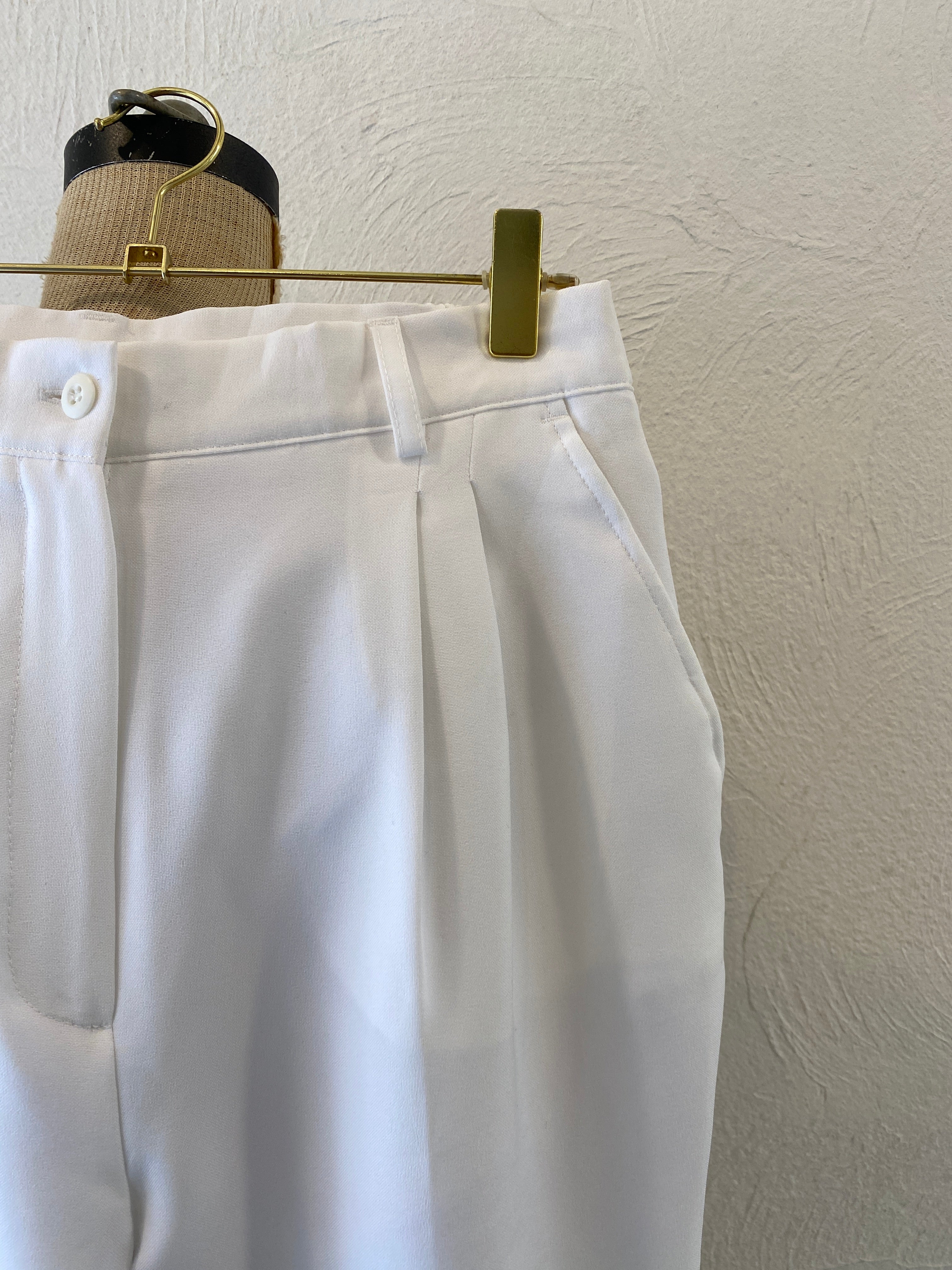 white tuck pants