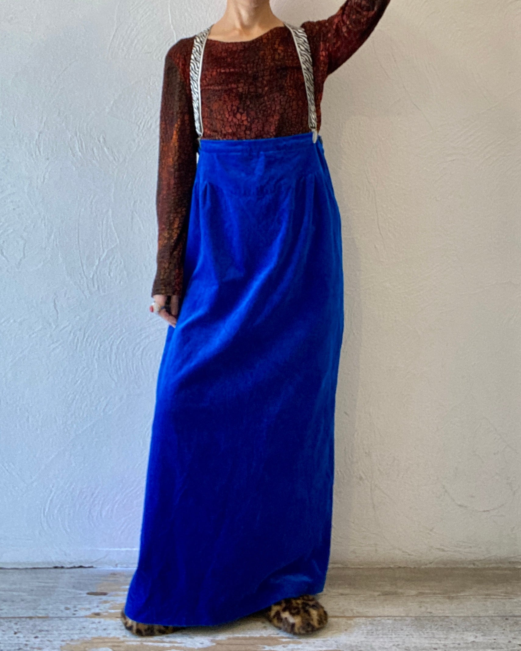 deep blue velours skirt