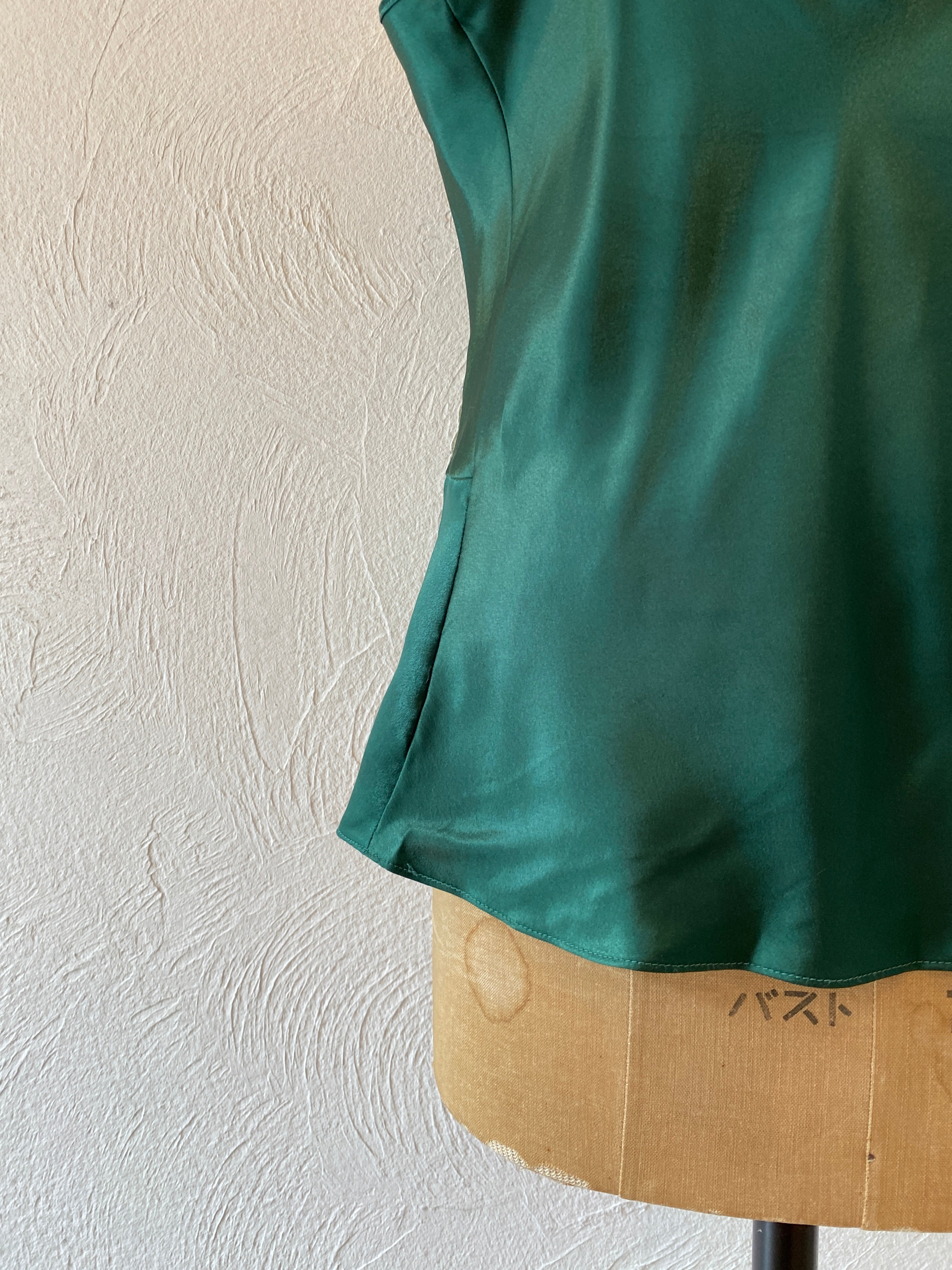 green lace camisole