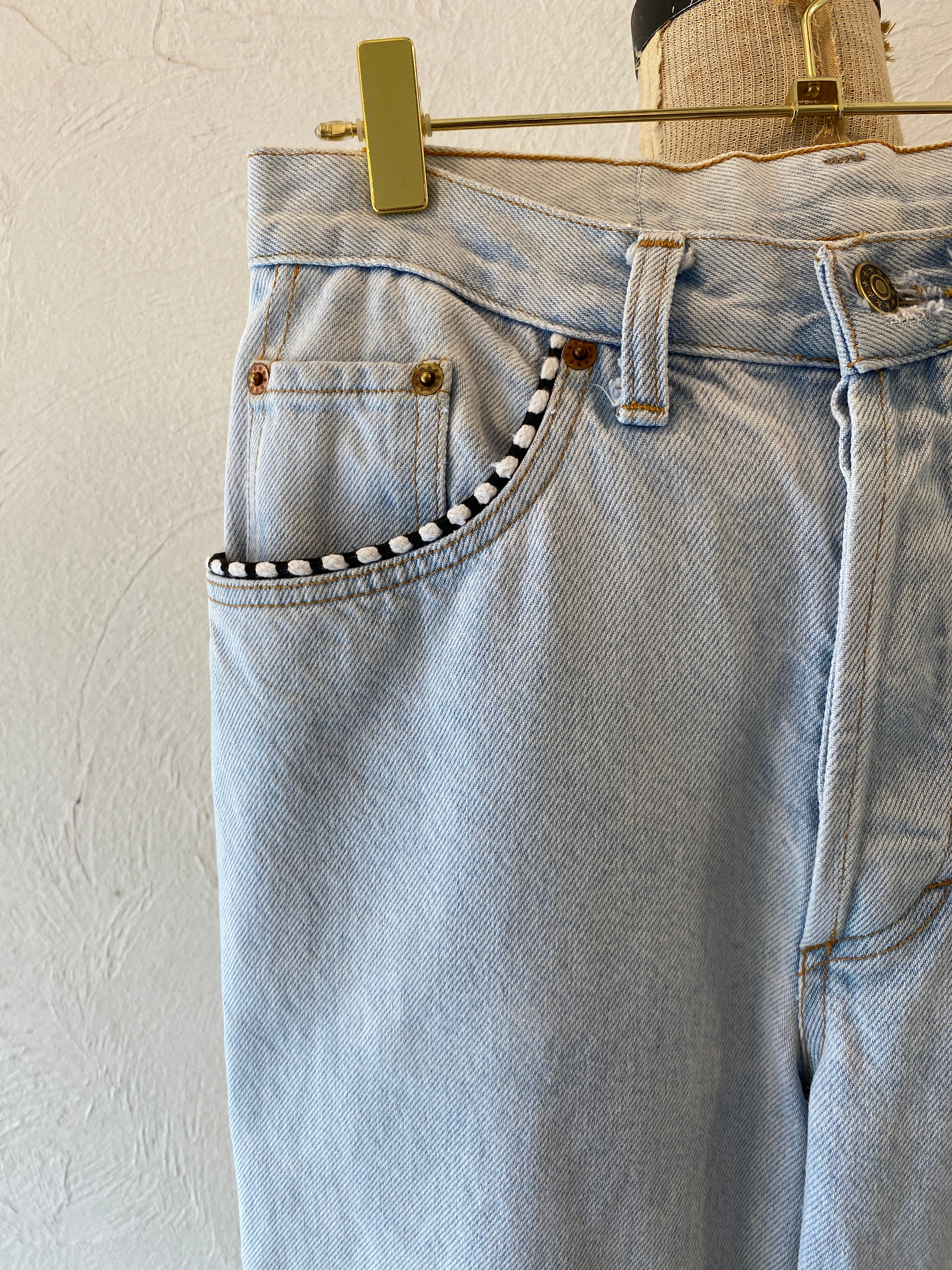 monotone point wash denim