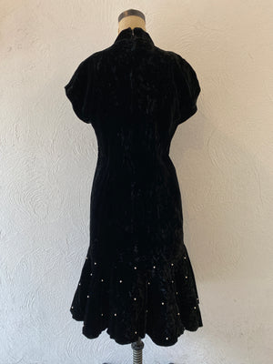 velours pearl dress