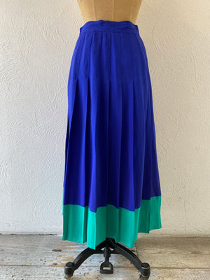 bi-color pleats skirt