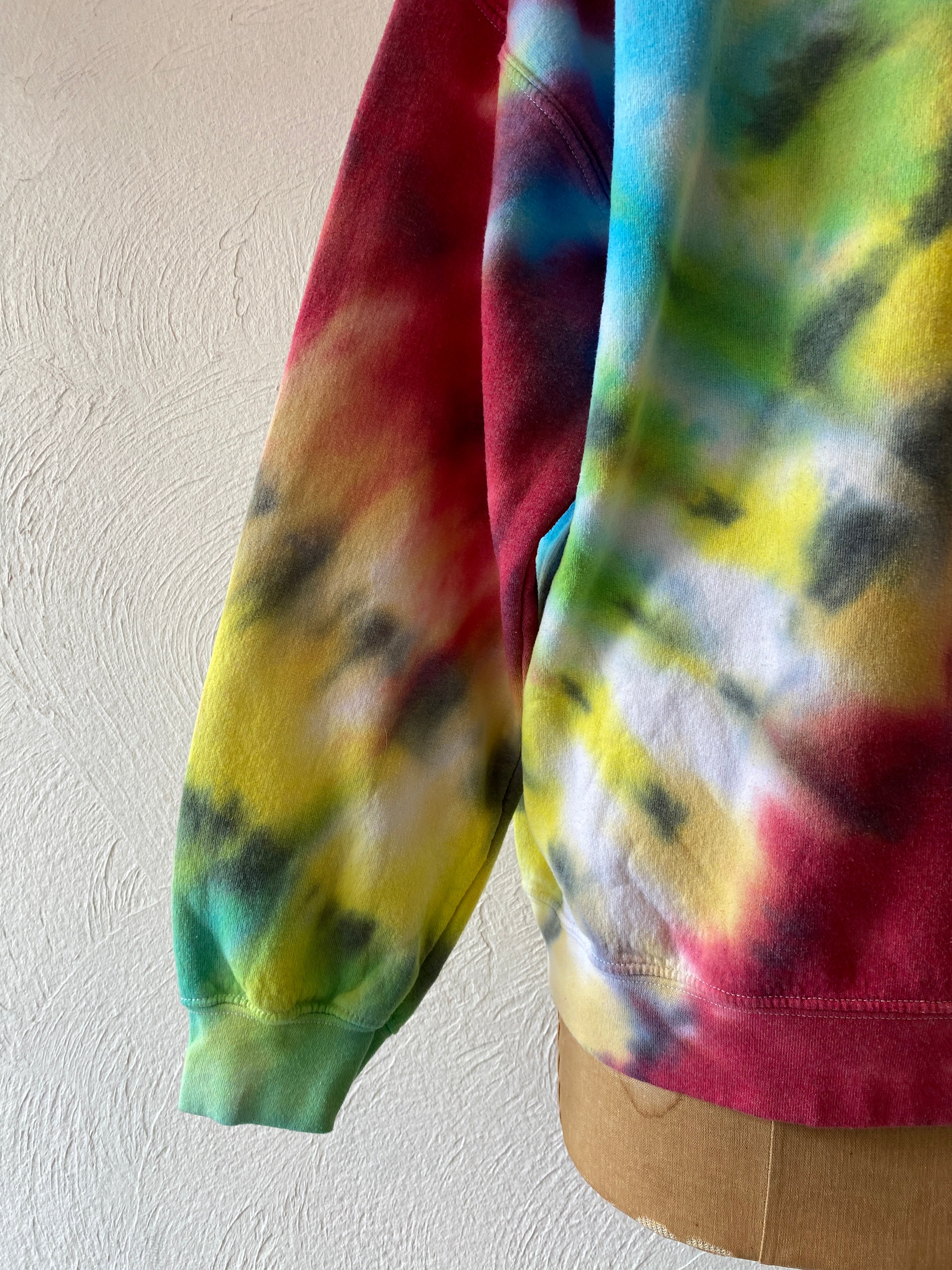 tie-dye sweat