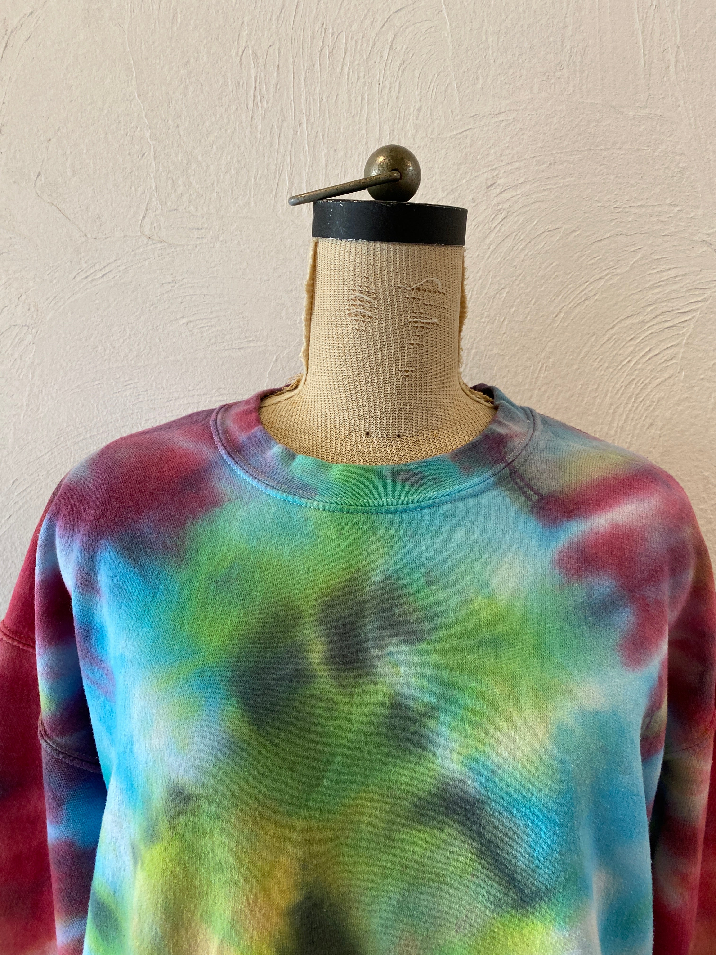 tie-dye sweat