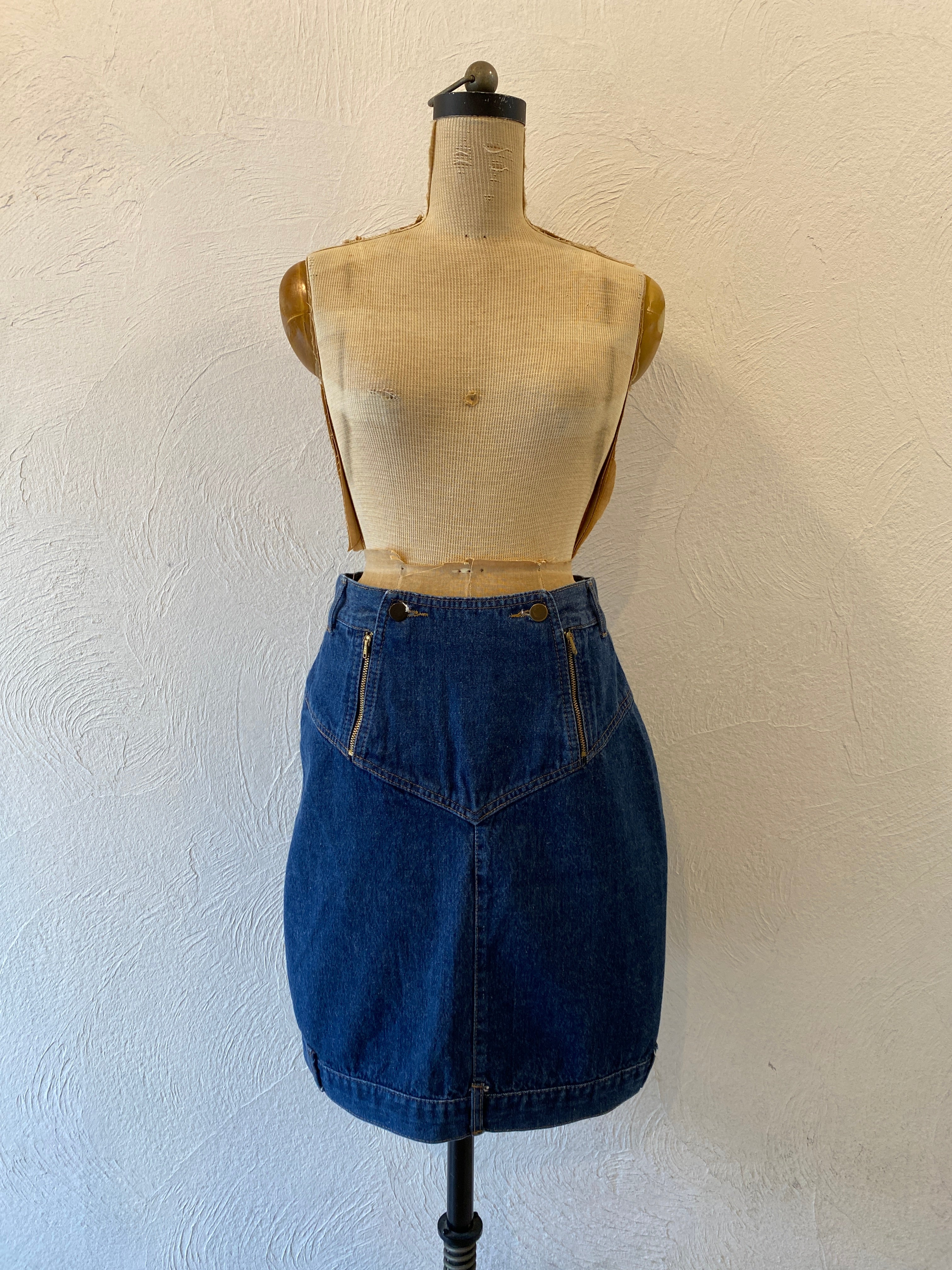 zip design denim skirt