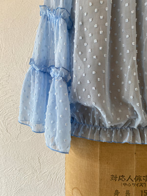 flare sleeve through blouse