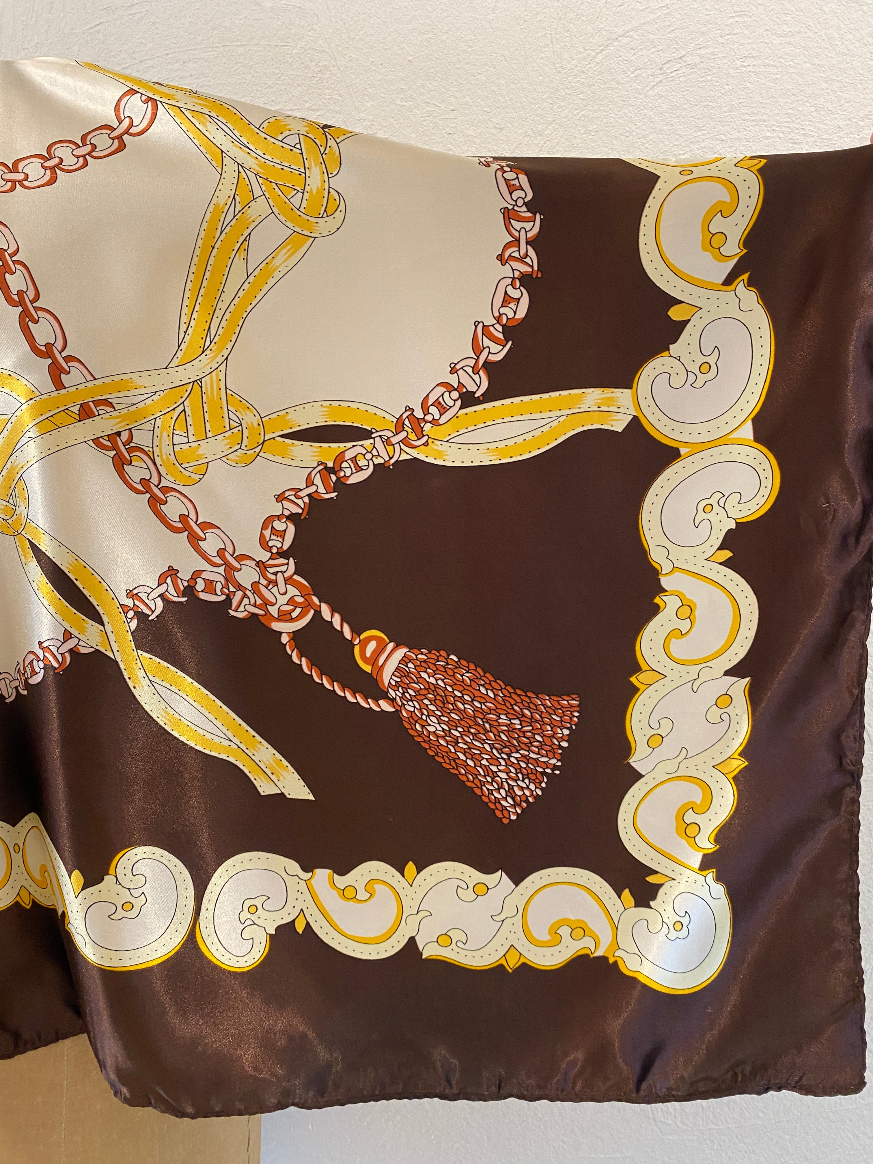 belt&tassel scarf