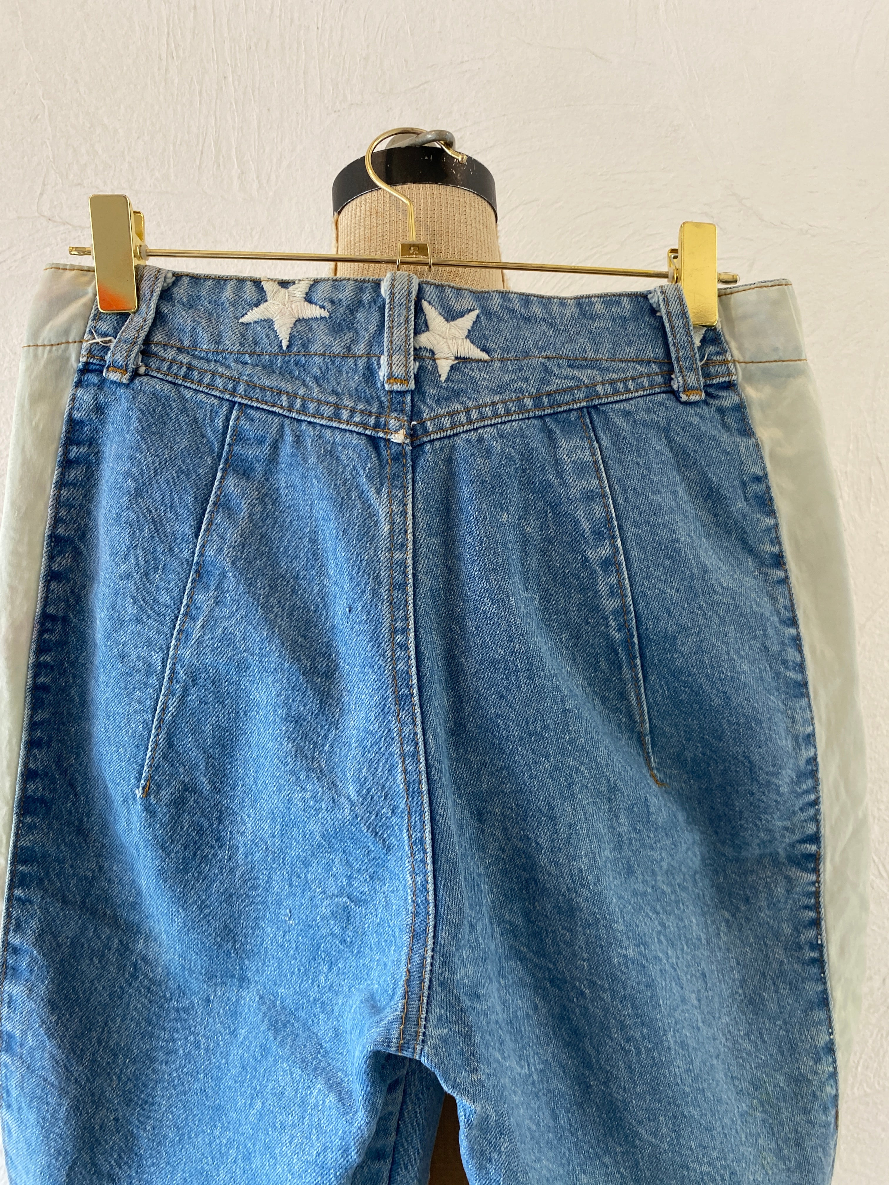 star embroidery denim pants