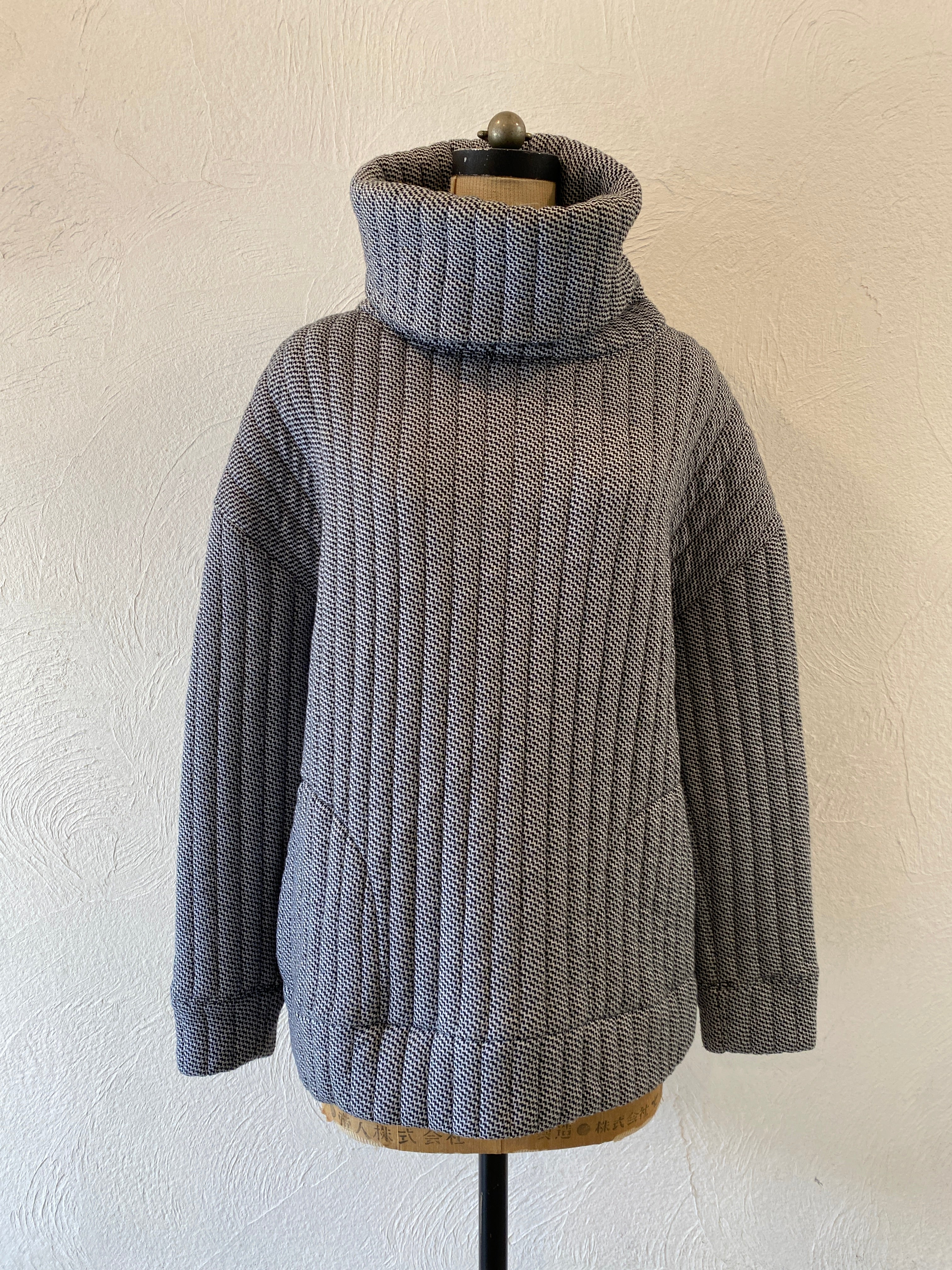 padding pullover