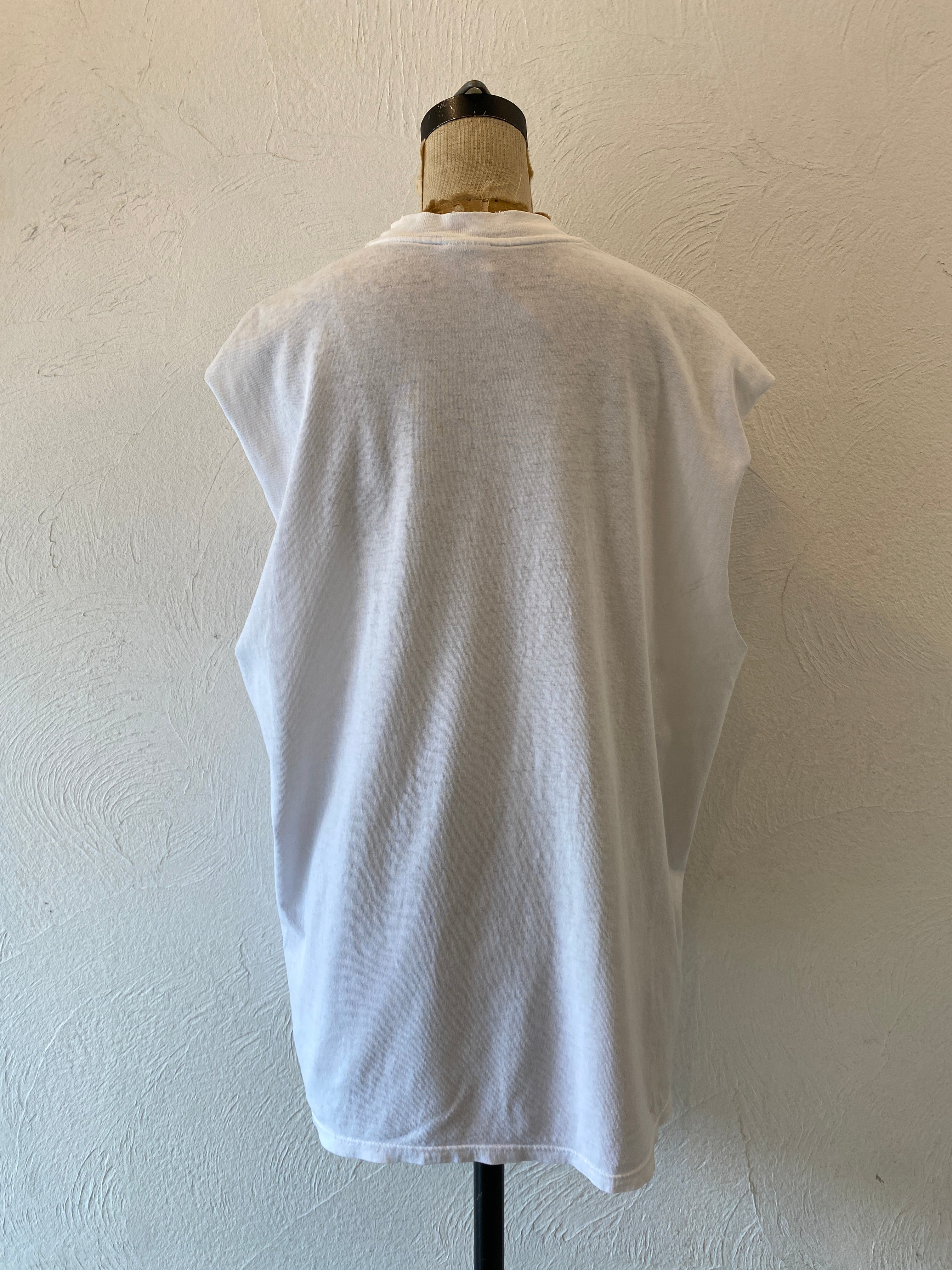 dog tank T