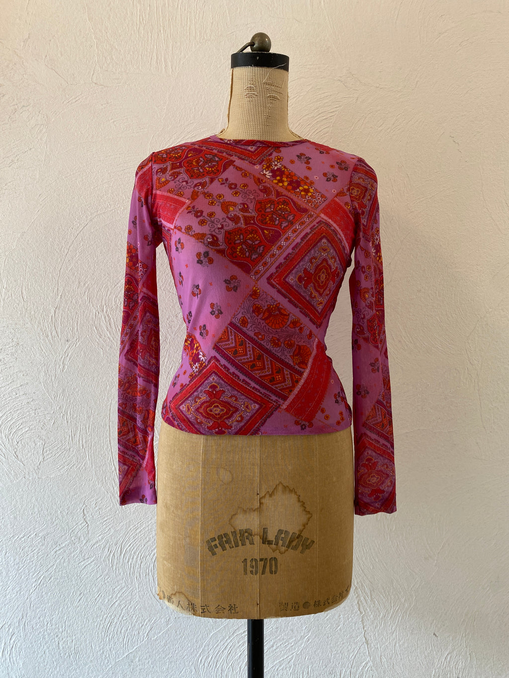 pink mesh T