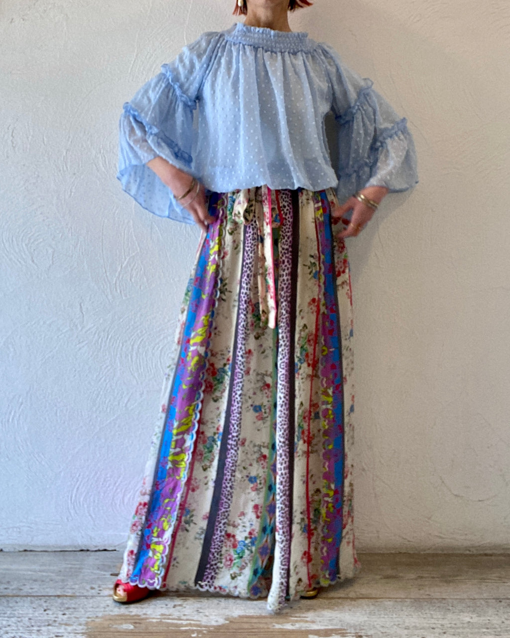 flare sleeve through blouse