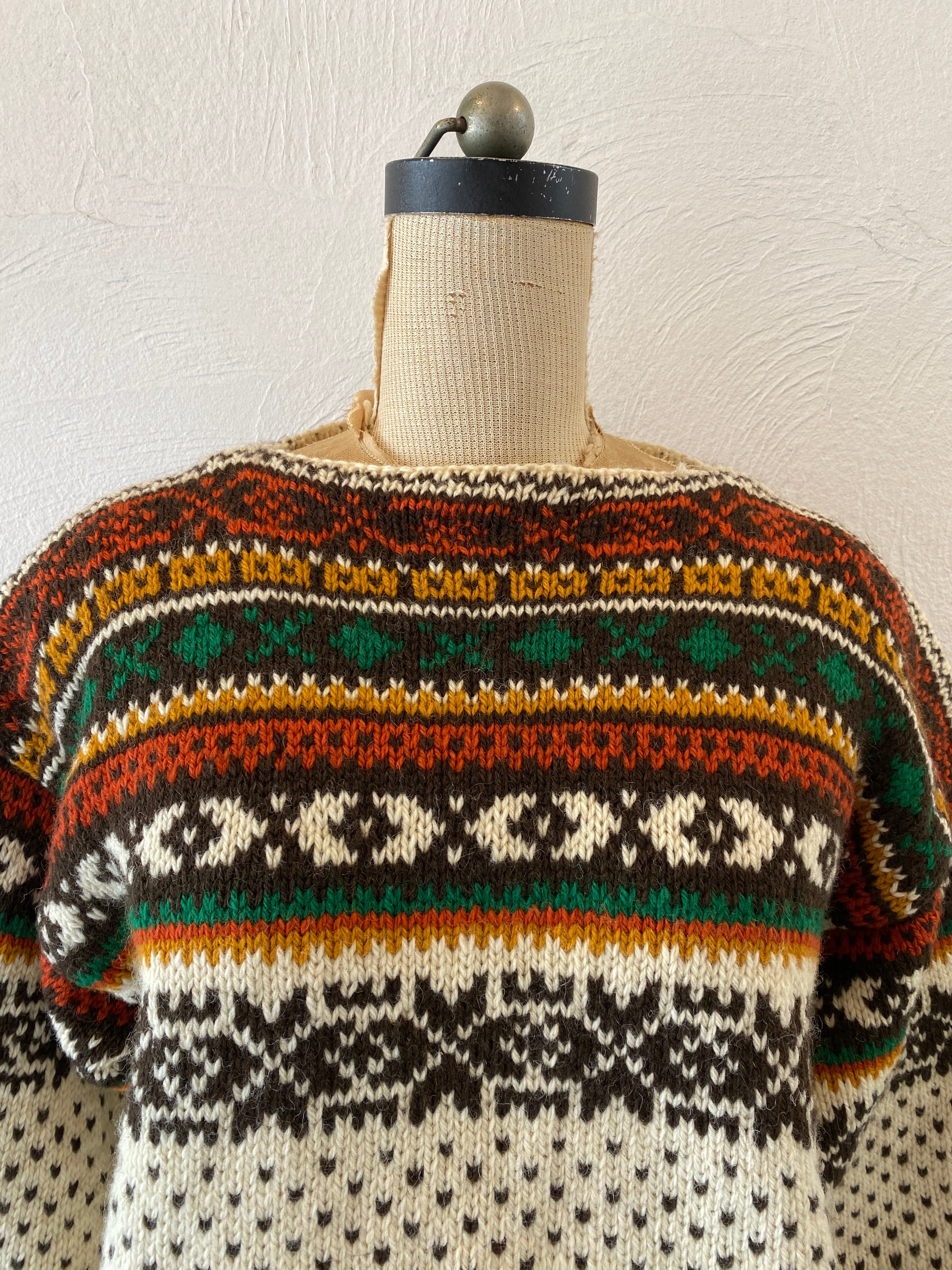 country pattern knit