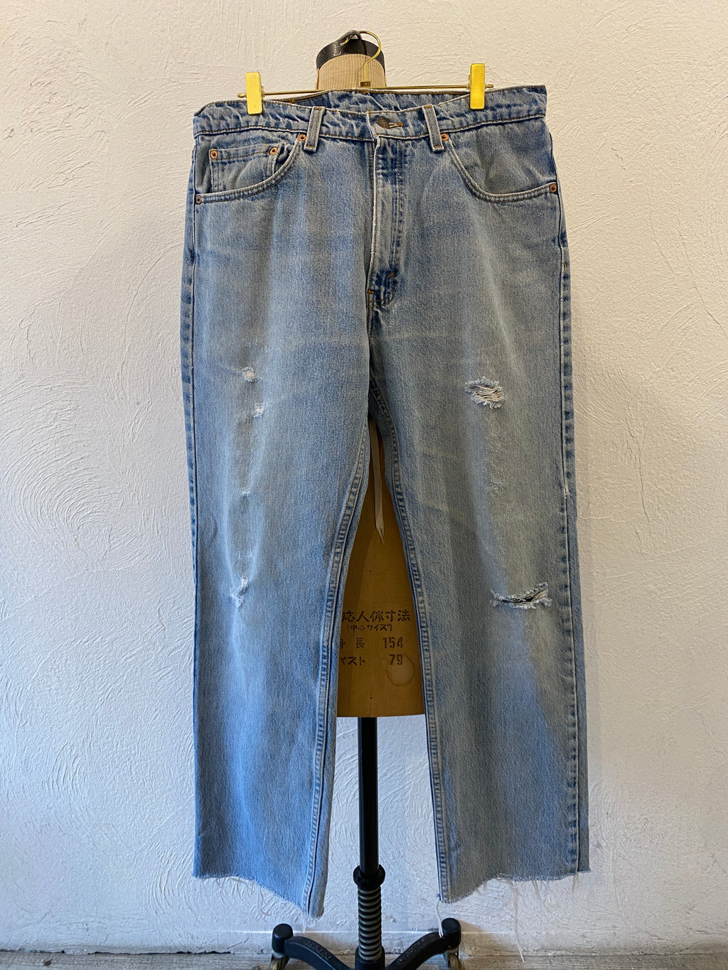 levi's denim pants