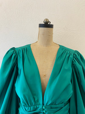 volume sleeve blouse