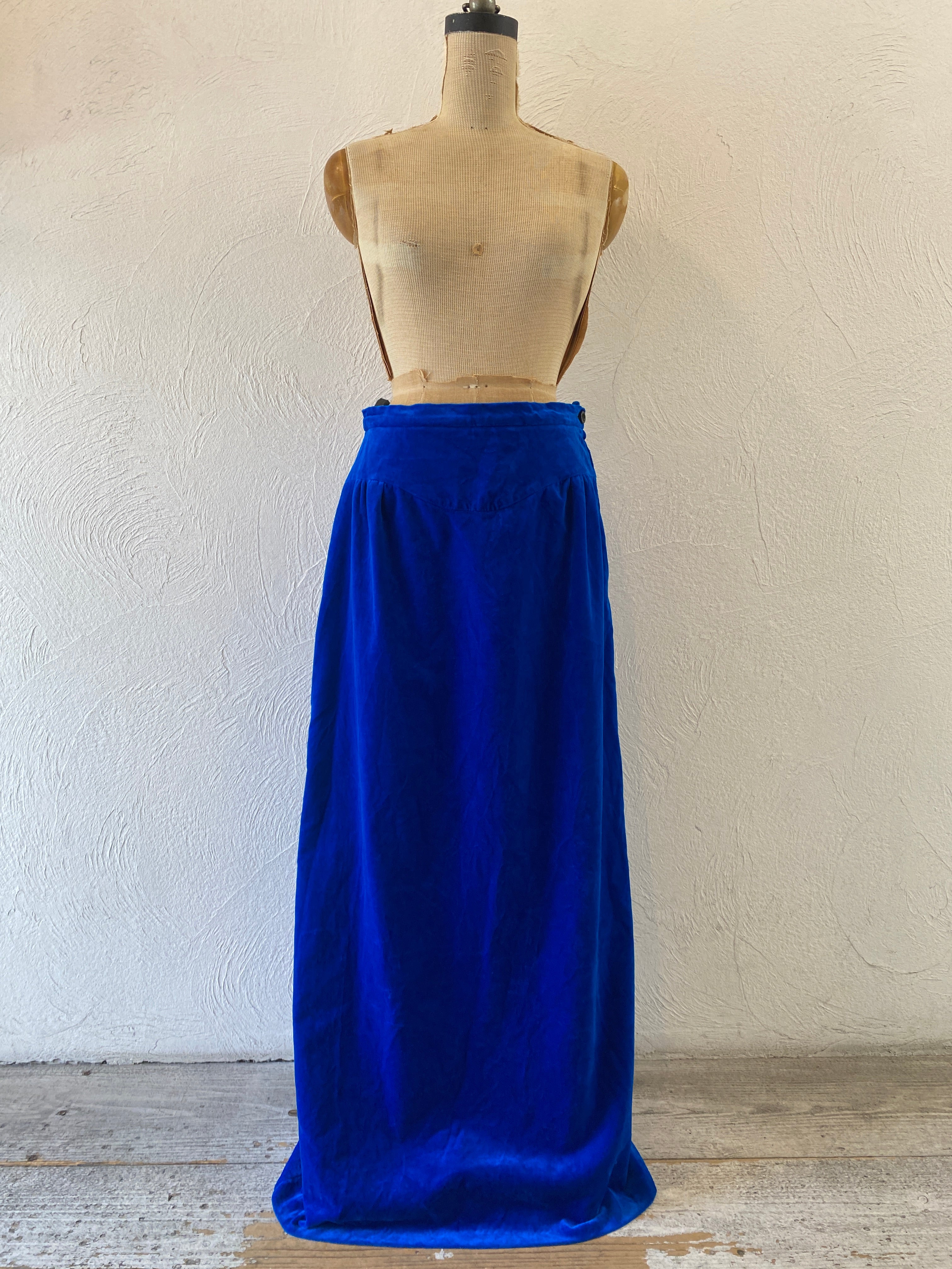 deep blue velours skirt