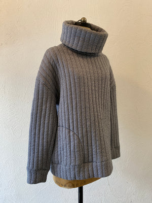 padding pullover