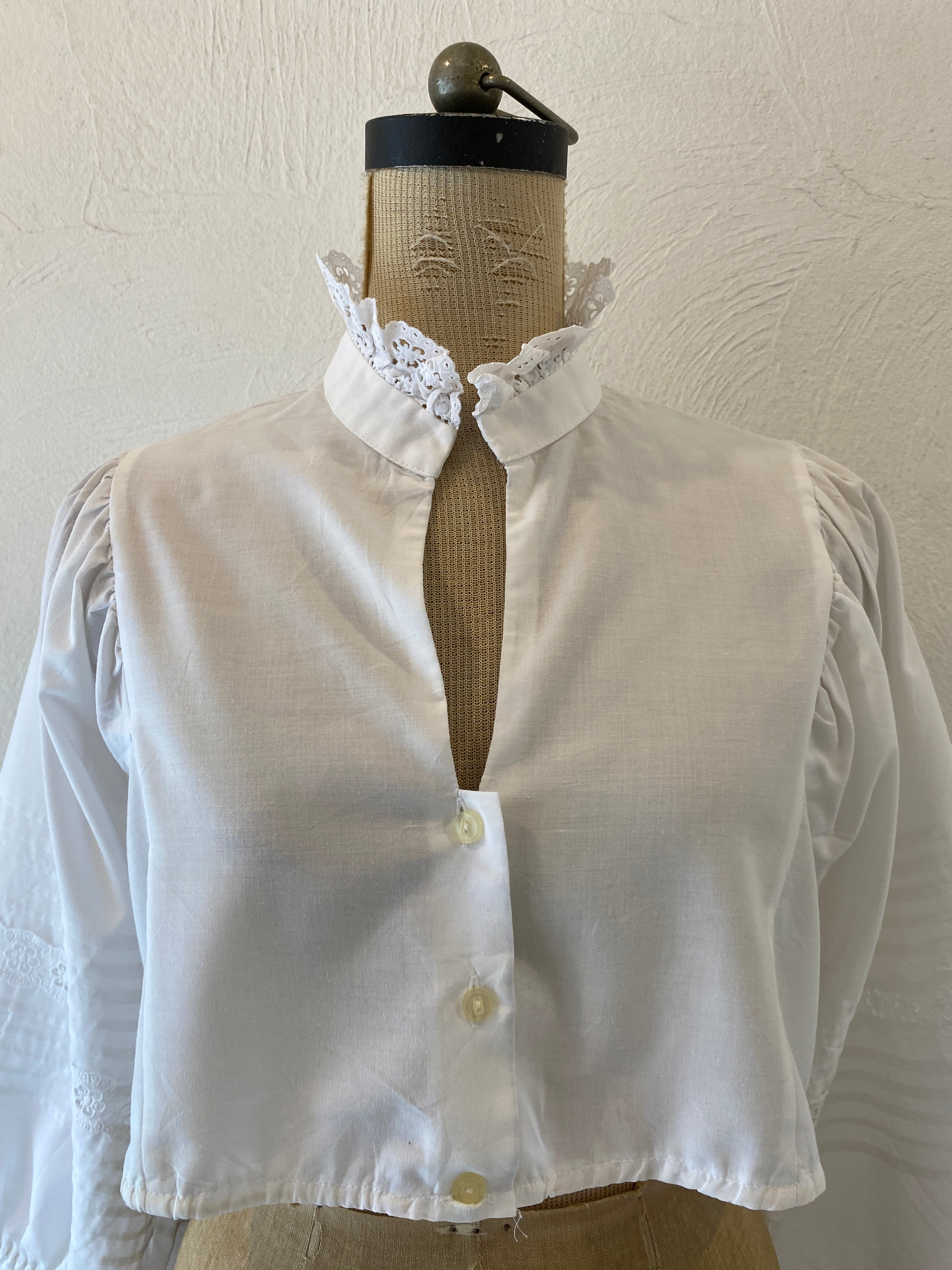 volume sleeve short blouse