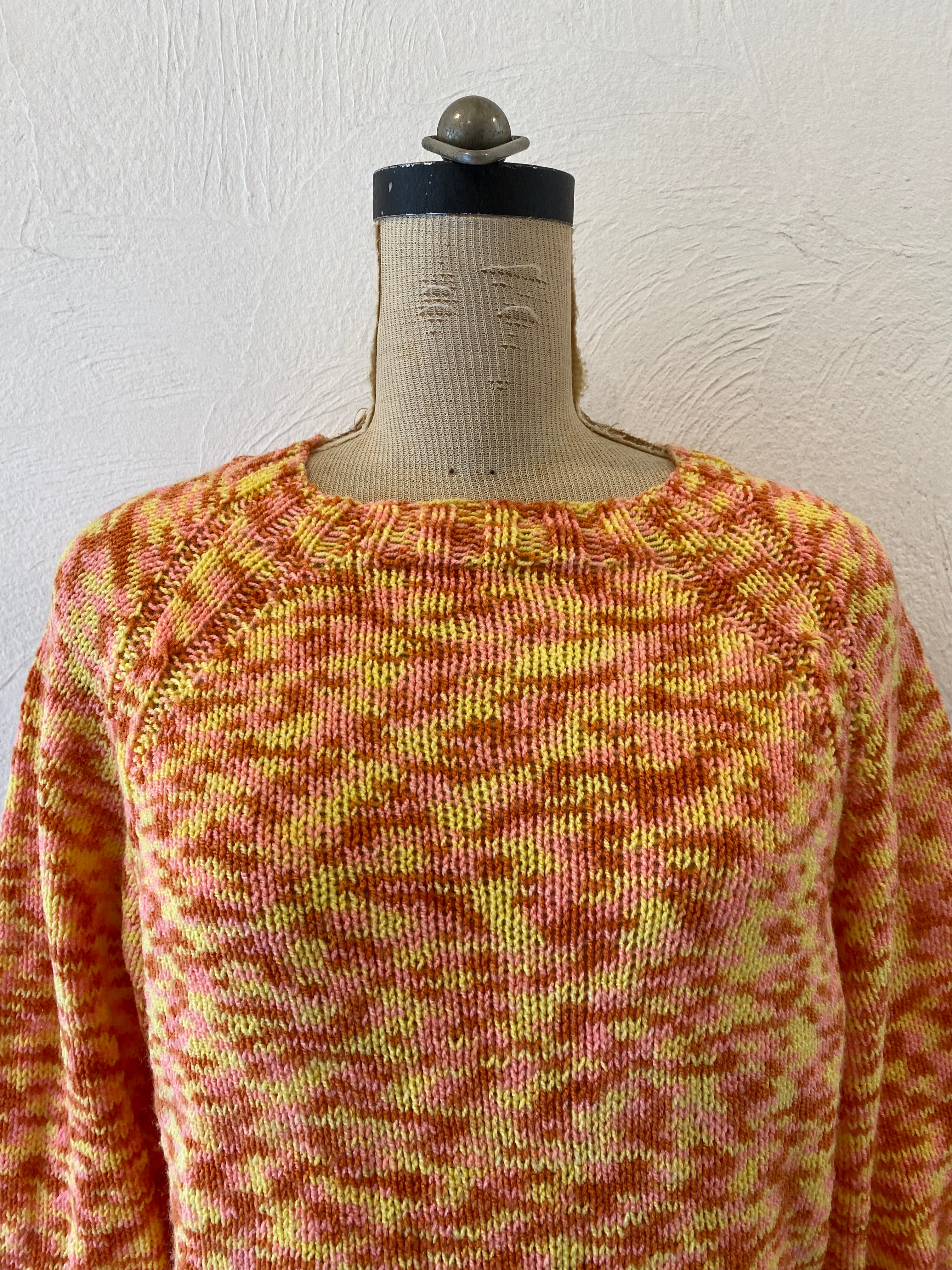 marble orange knit