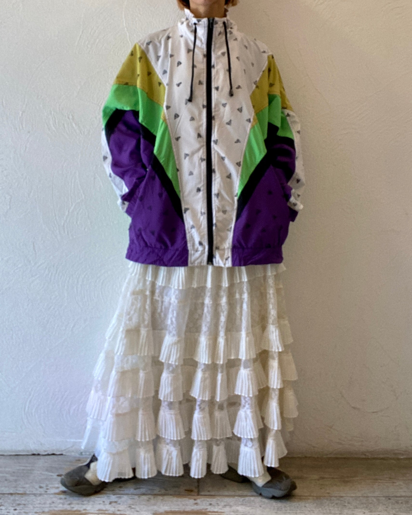 triangle stamp light blouson