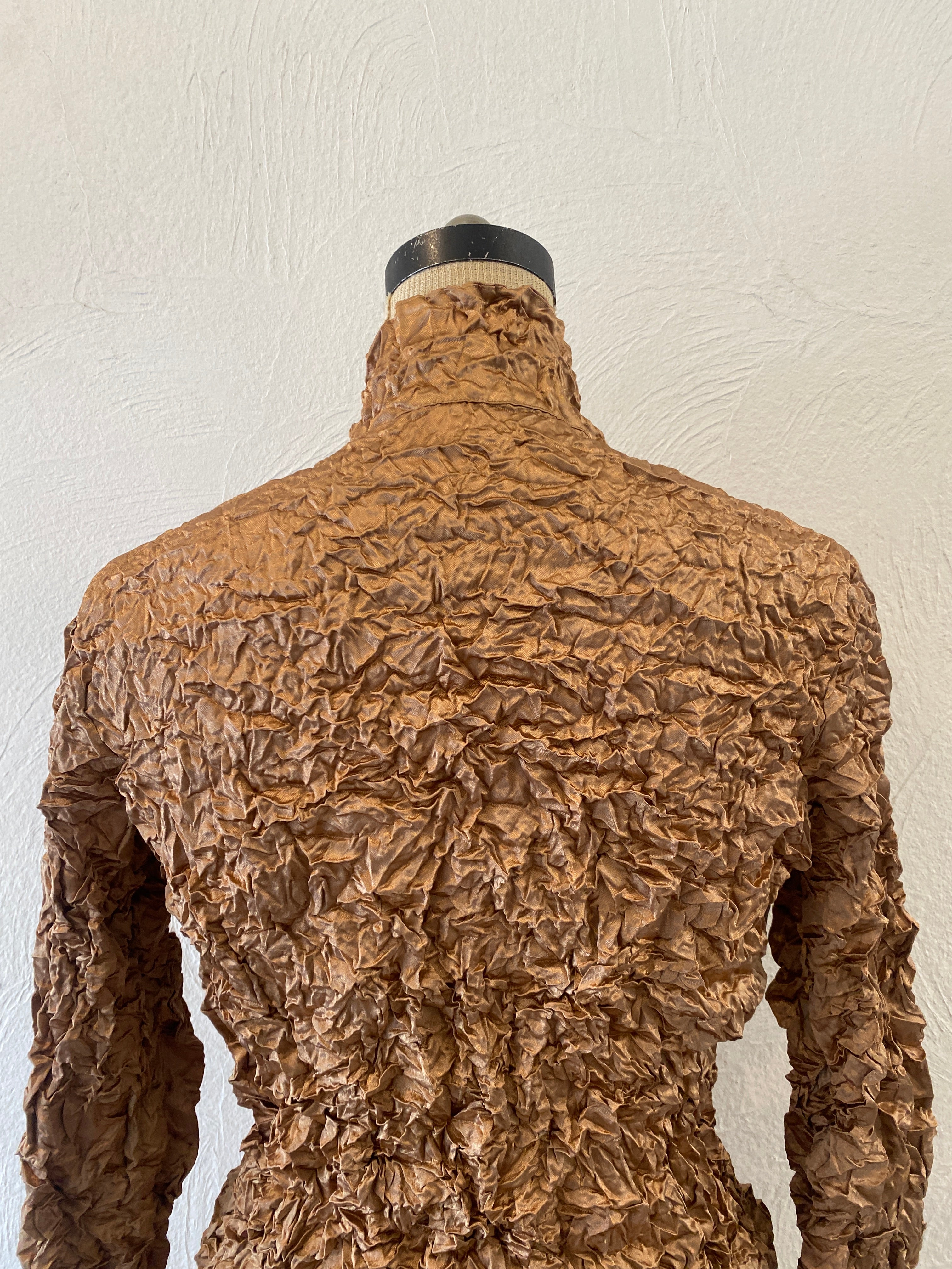 Wrinkle processing bronze blouse