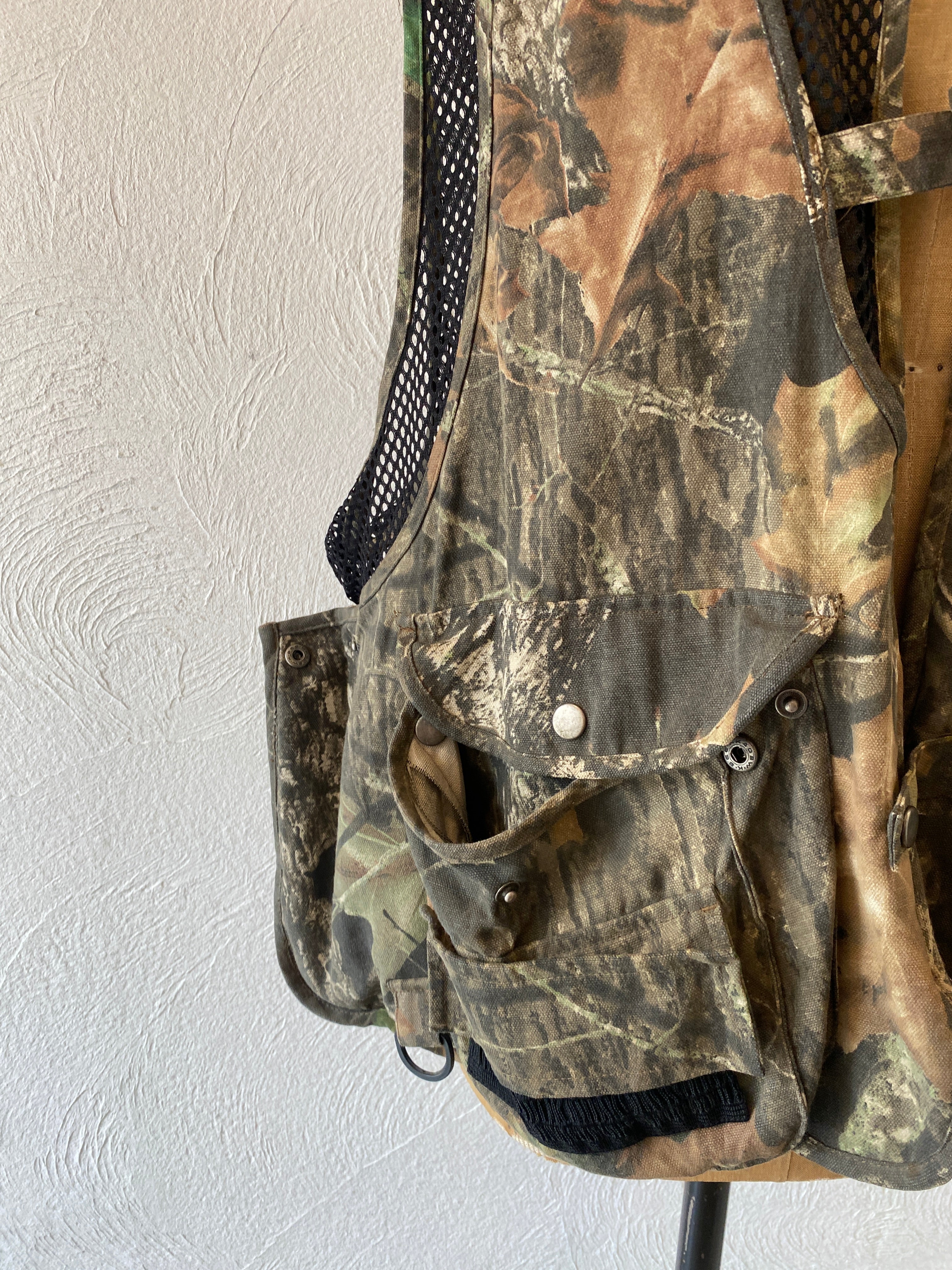 camouflage mesh vest