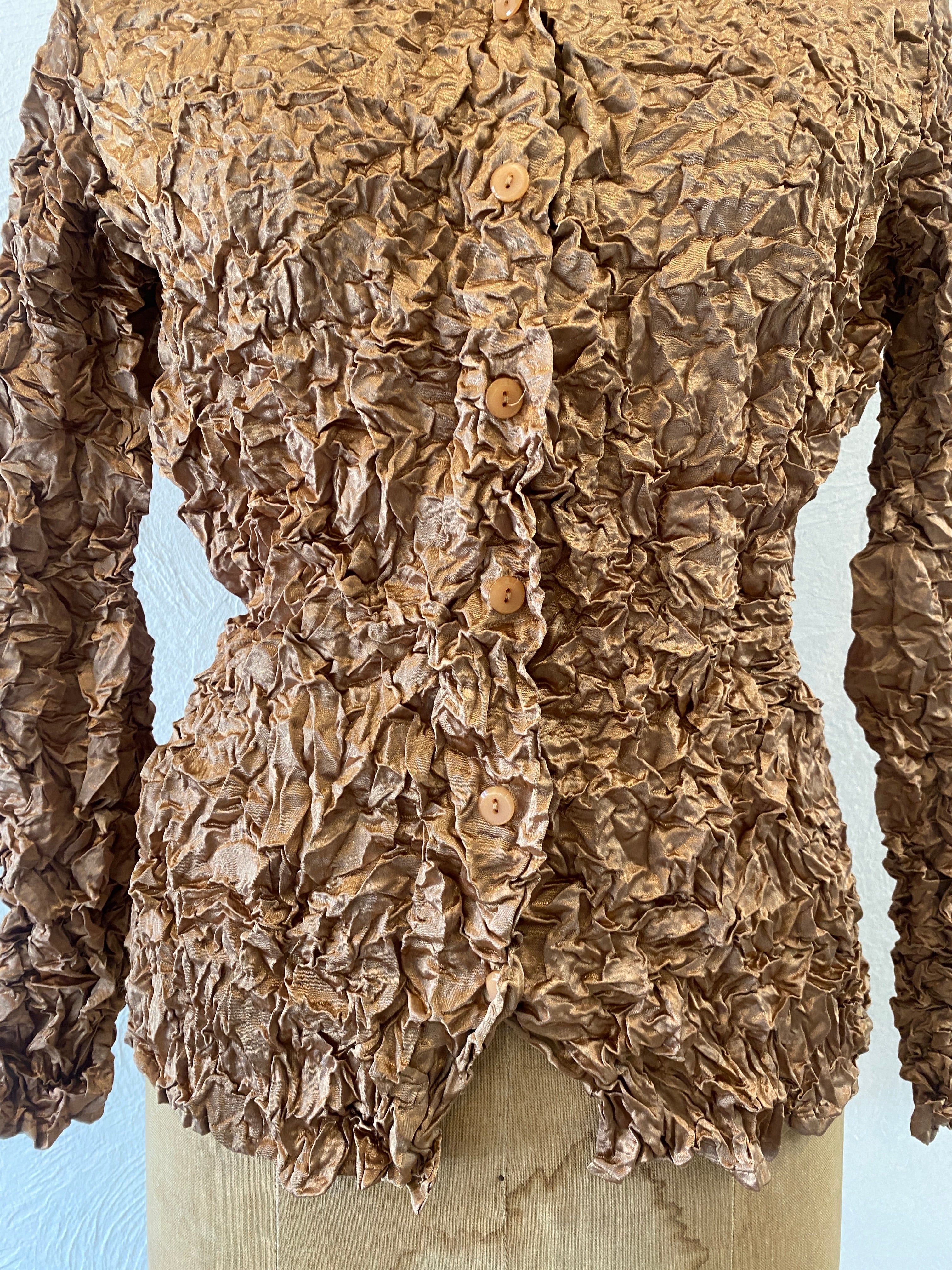 Wrinkle processing bronze blouse