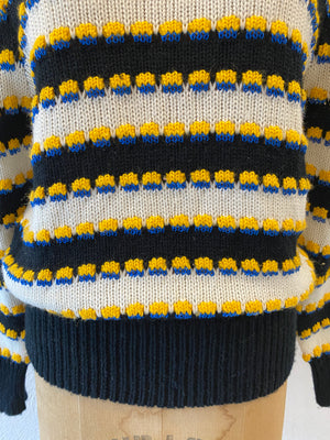 flower border knit