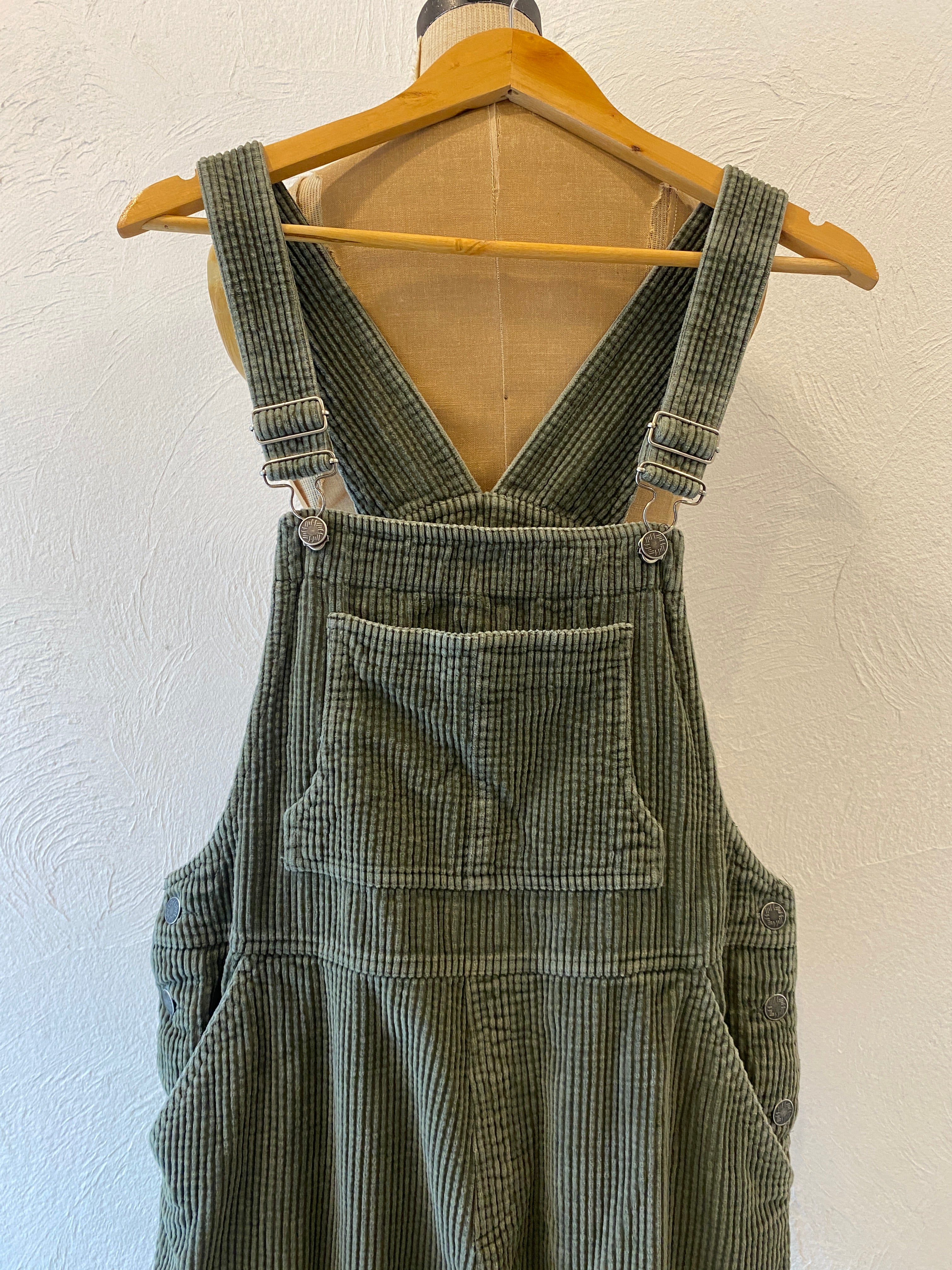 studs corduroy overall