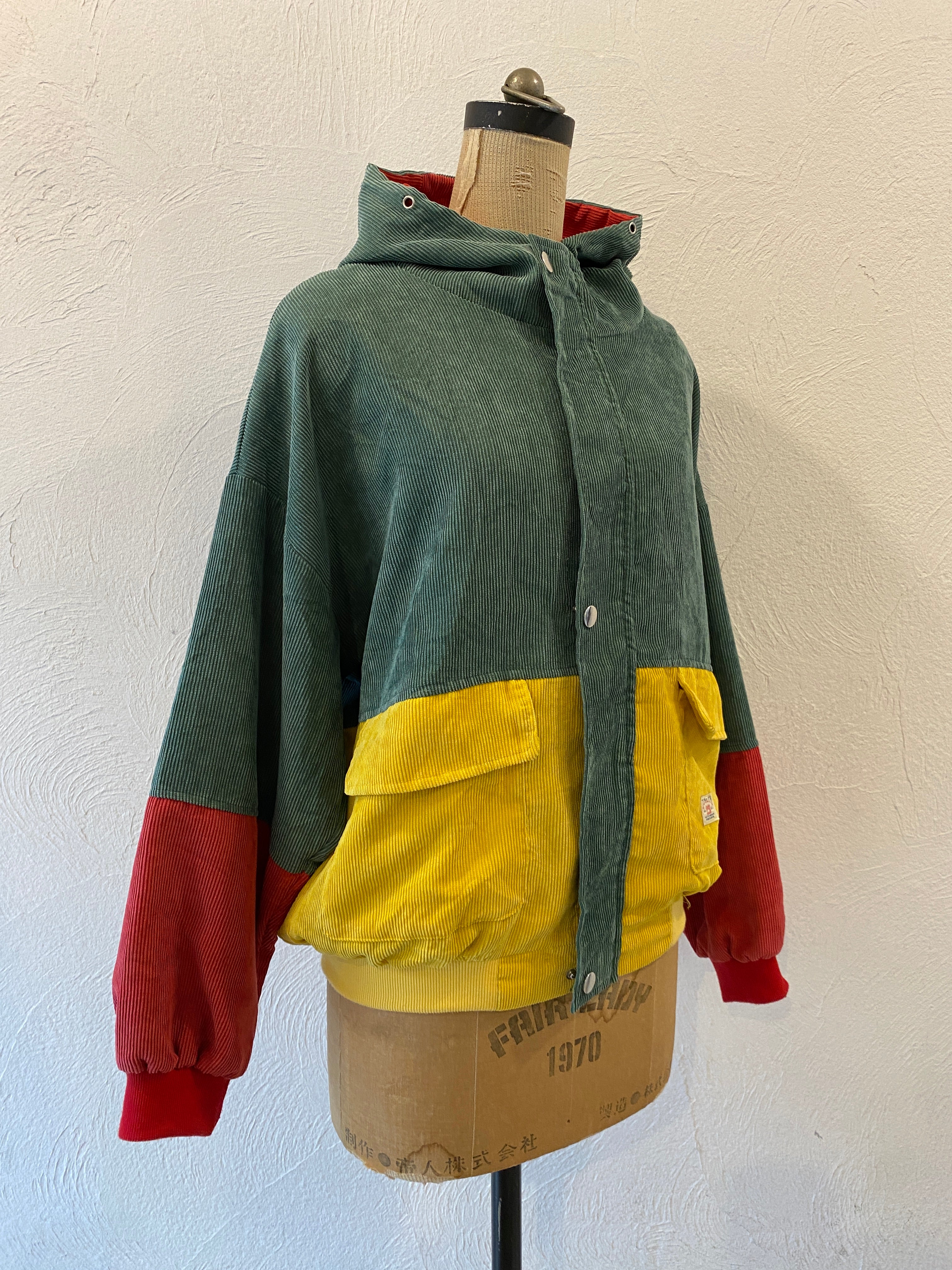 switching corduroy blouson