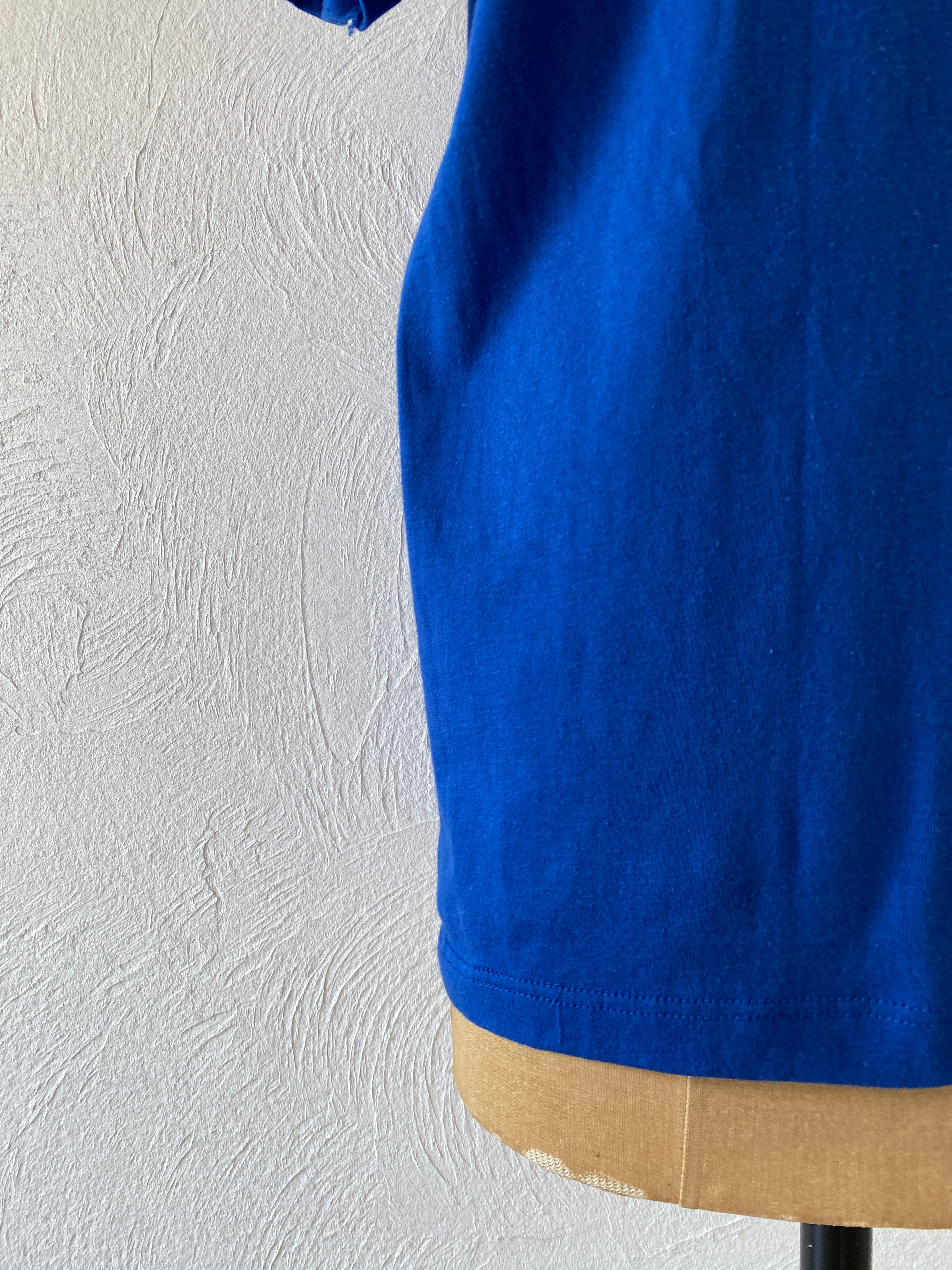deep blue T