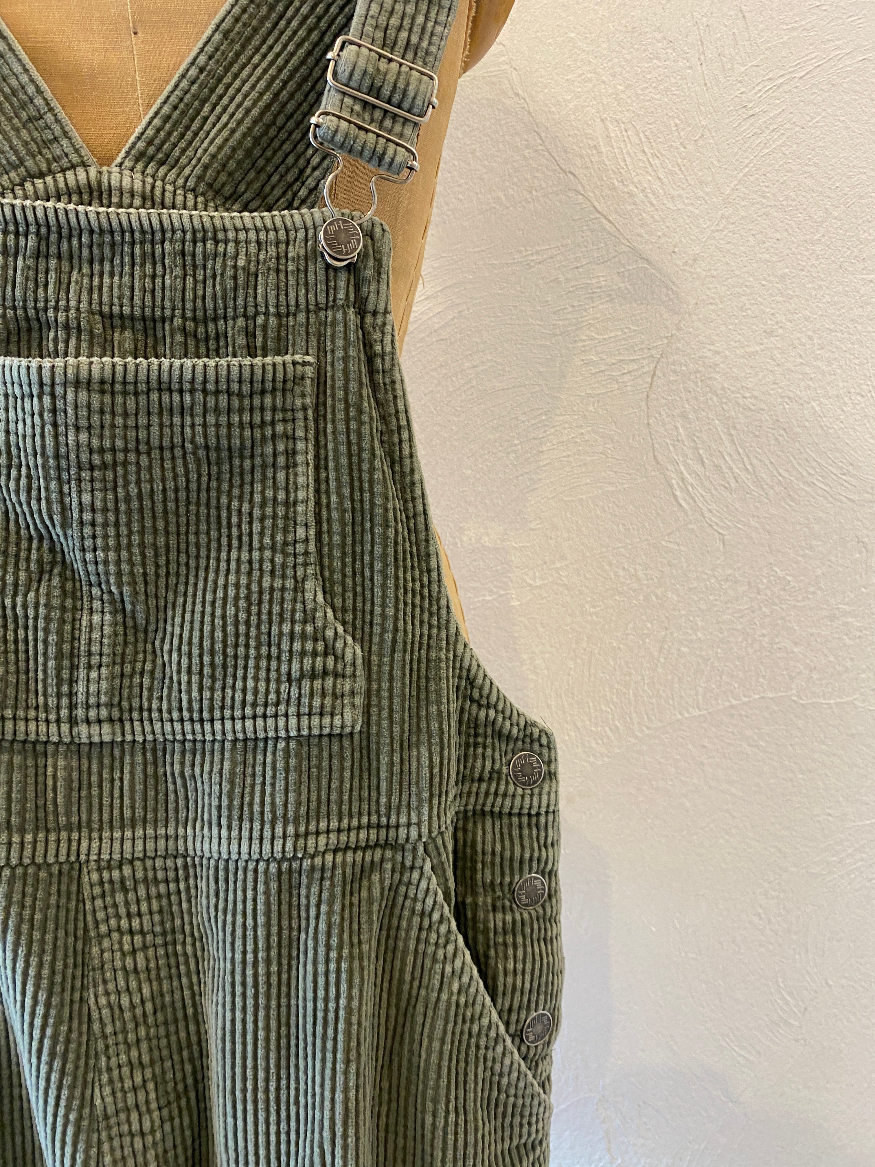 studs corduroy overall