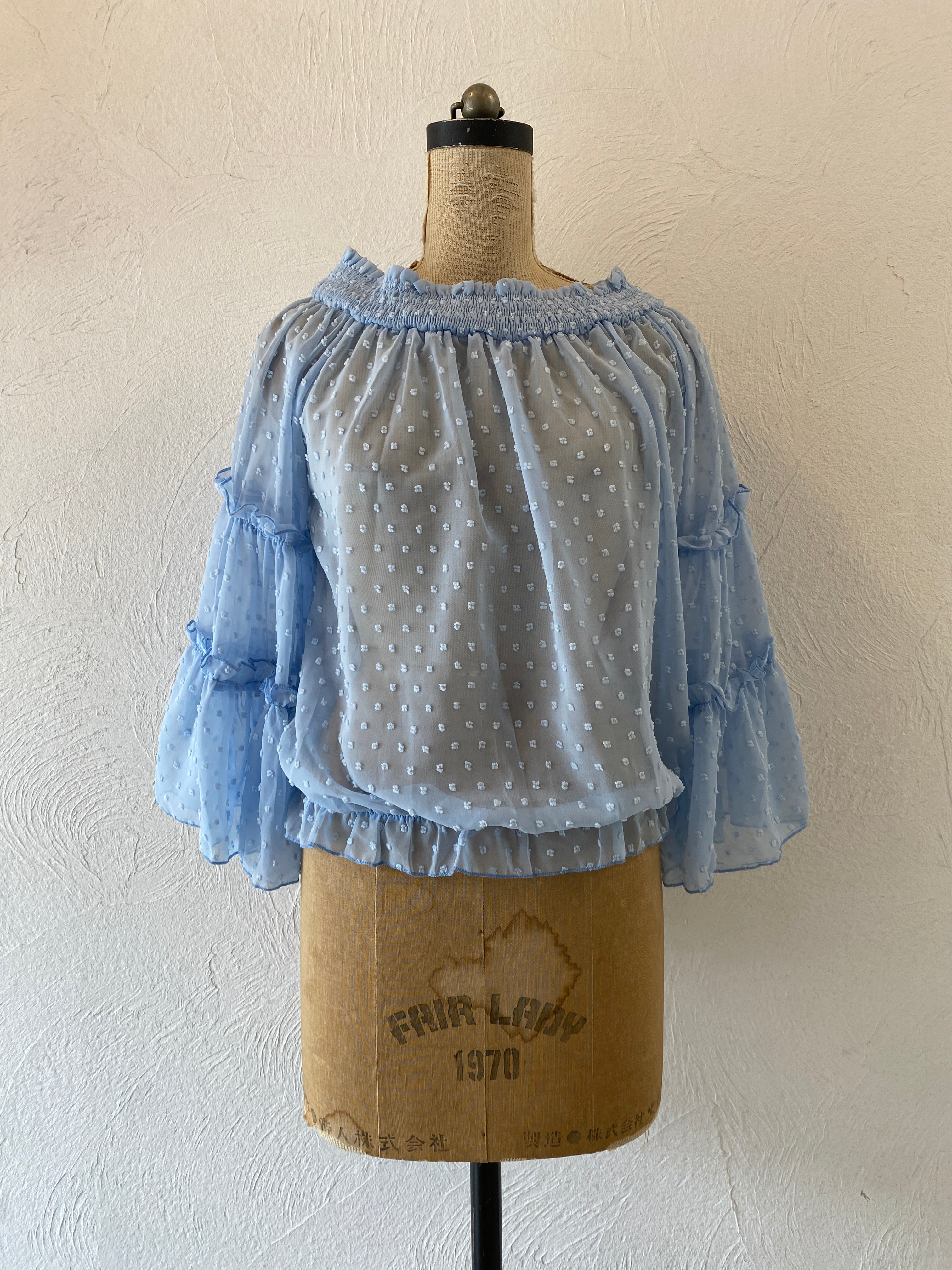flare sleeve through blouse