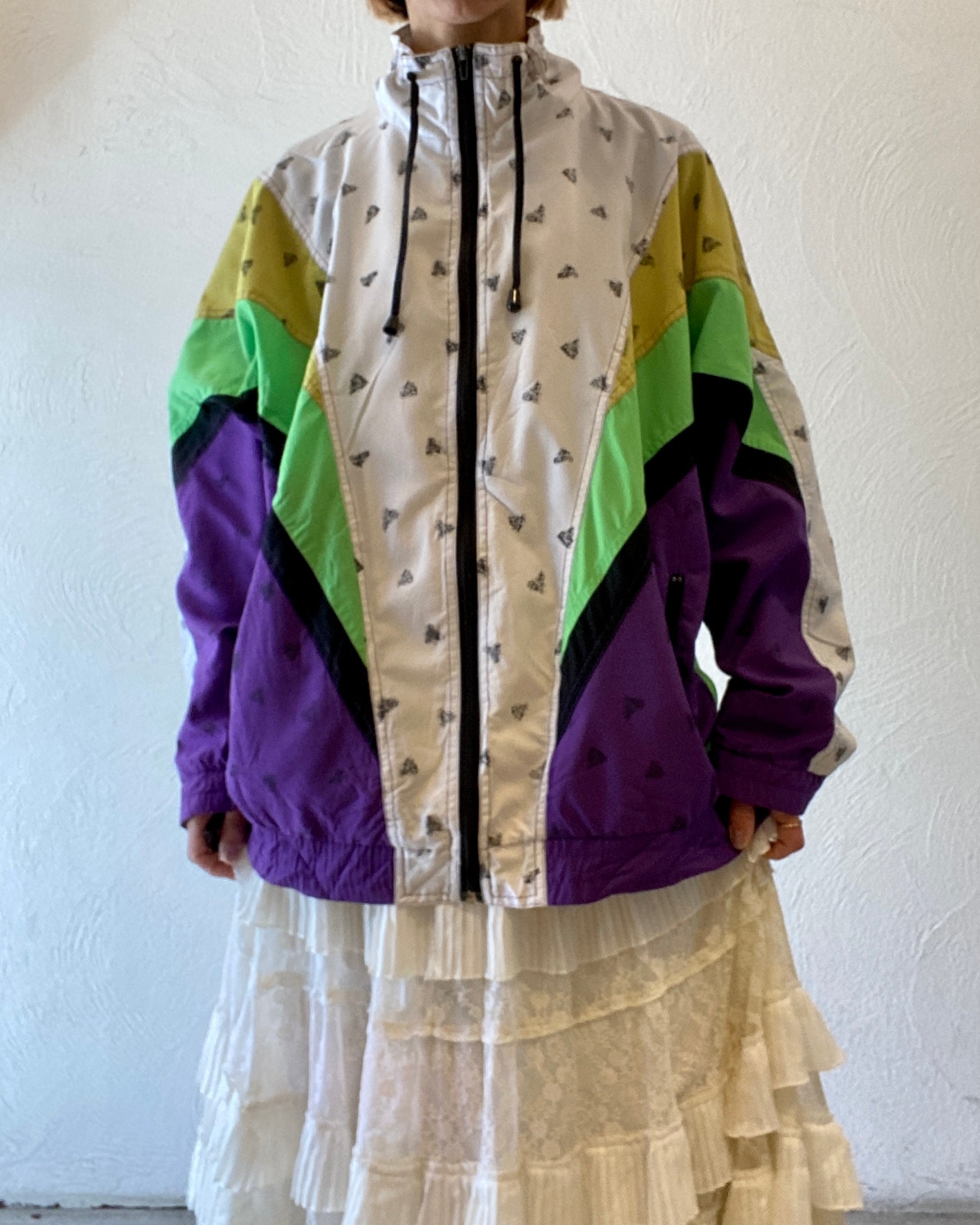triangle stamp light blouson