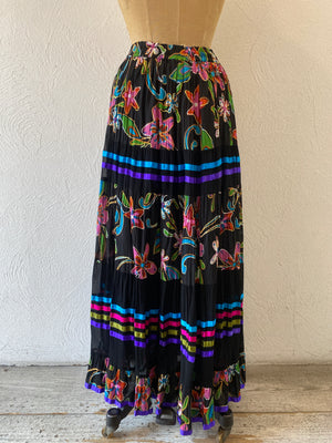 embroidery&tape volume skirt