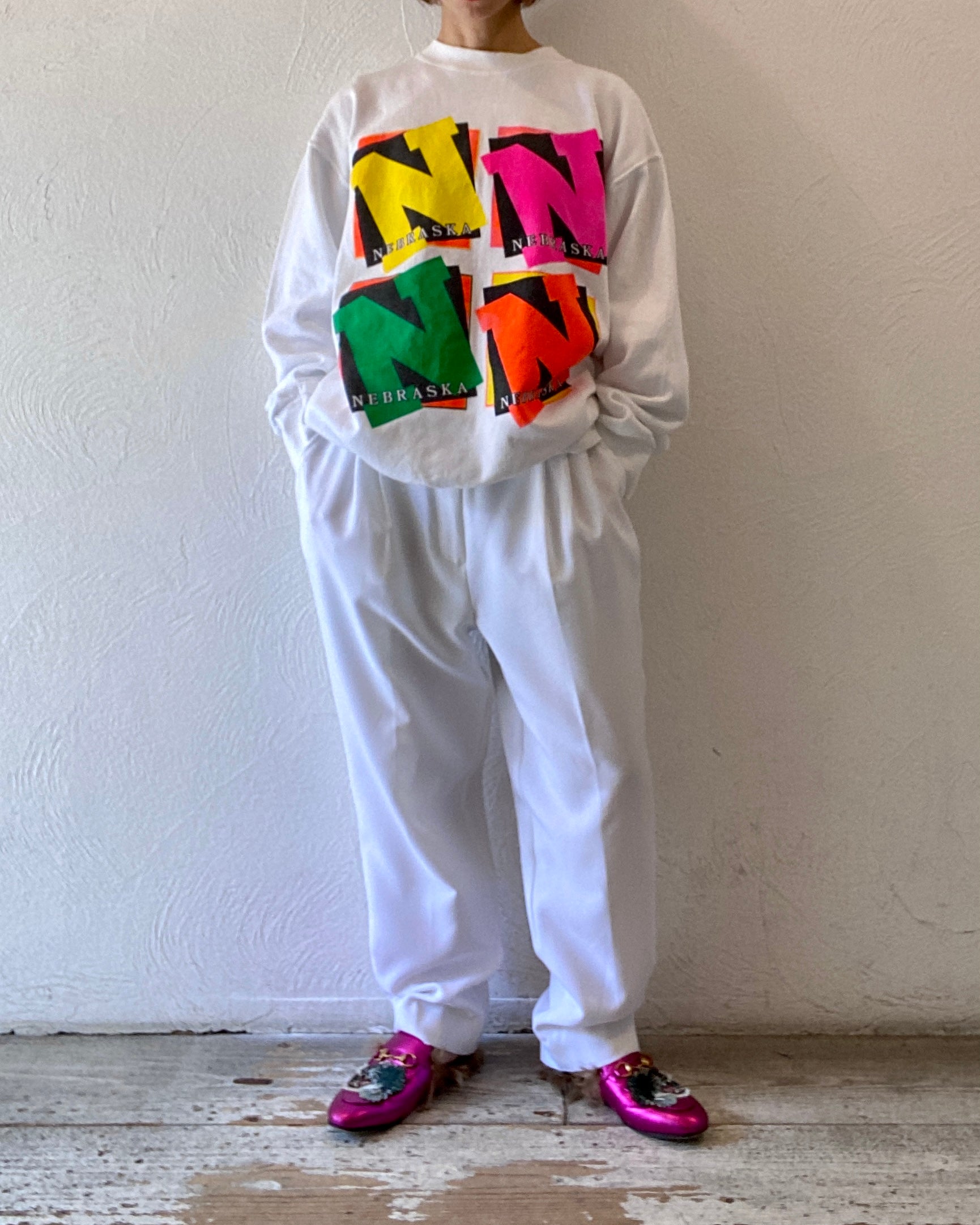 neon  N N N N sweat