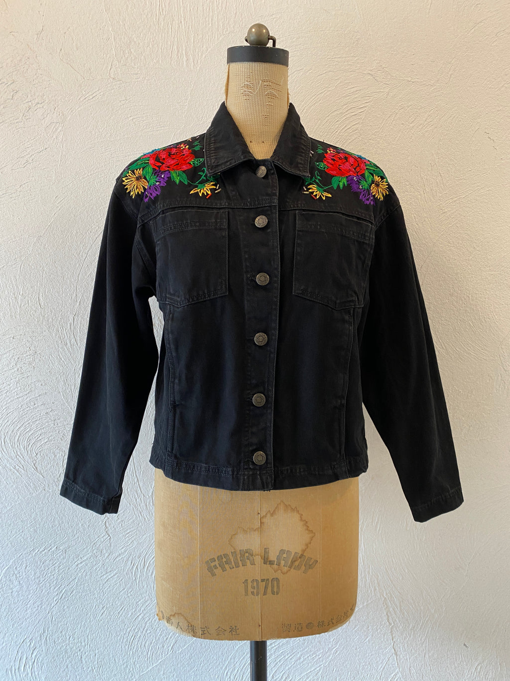 vivid embroidery denim jacket