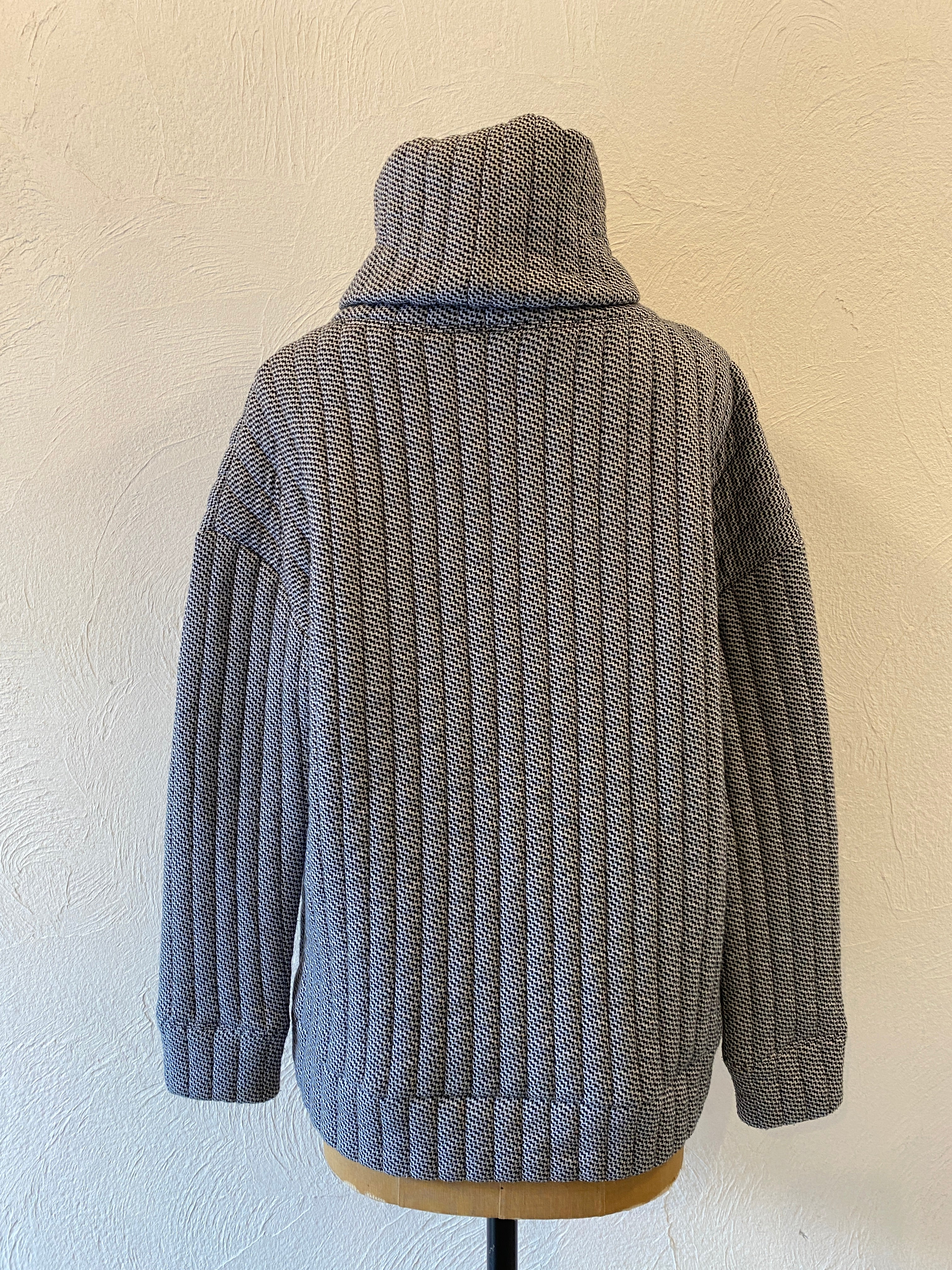 padding pullover