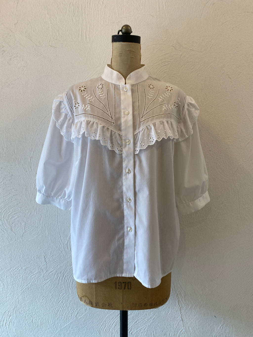 lace white blouse