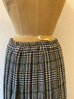 side open check skirt