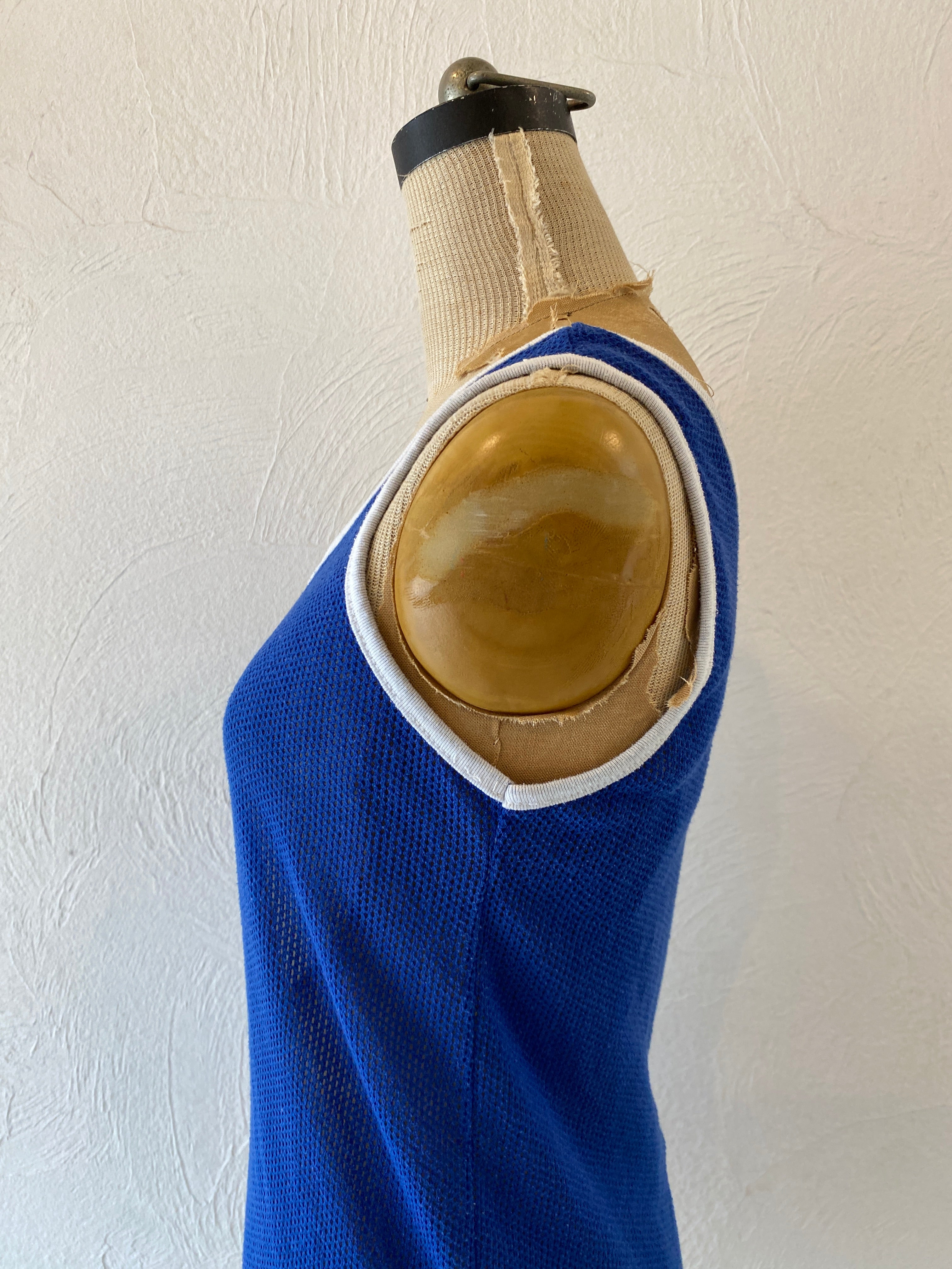 blue mesh tank