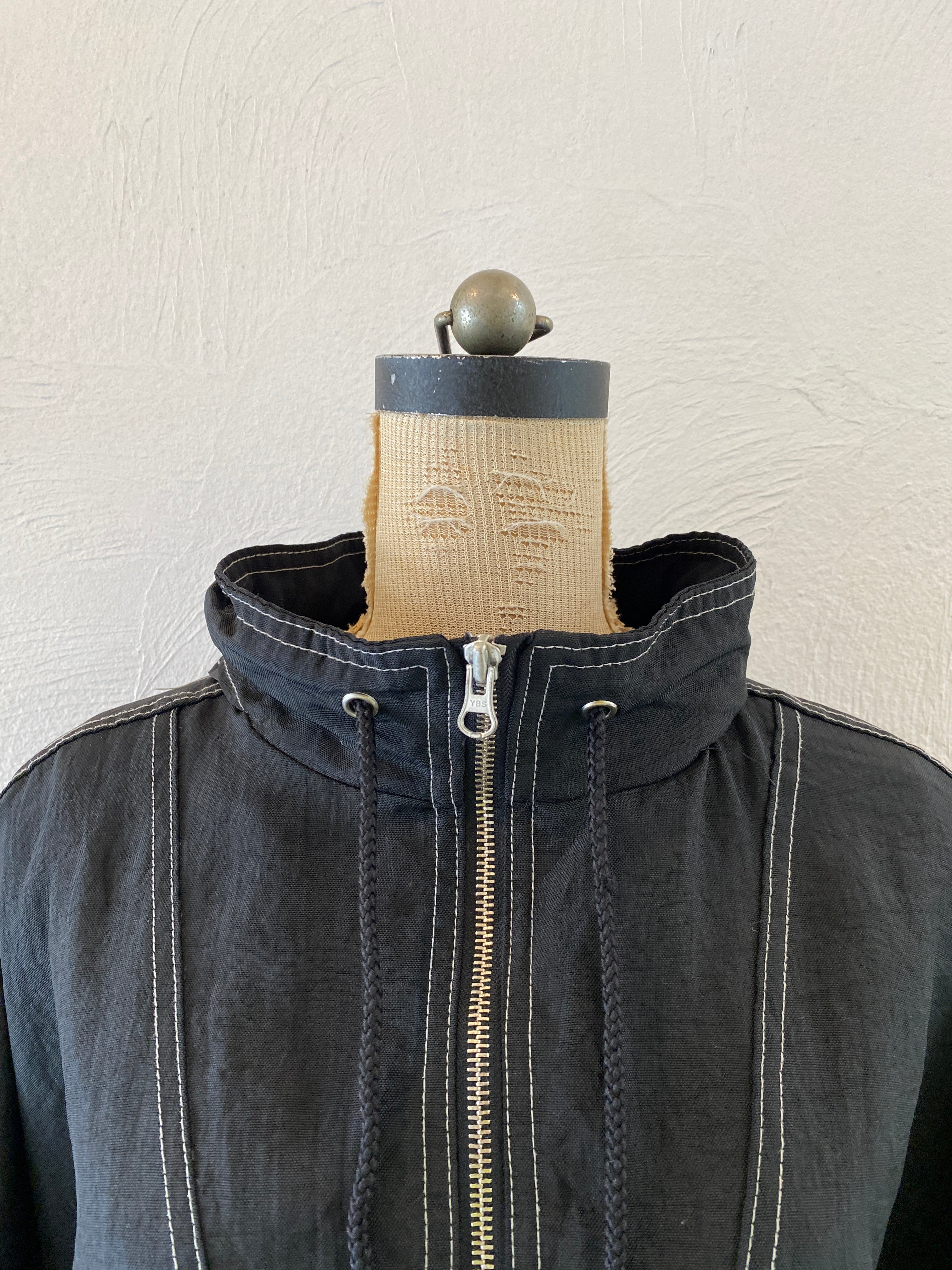 oversize nylon pullover