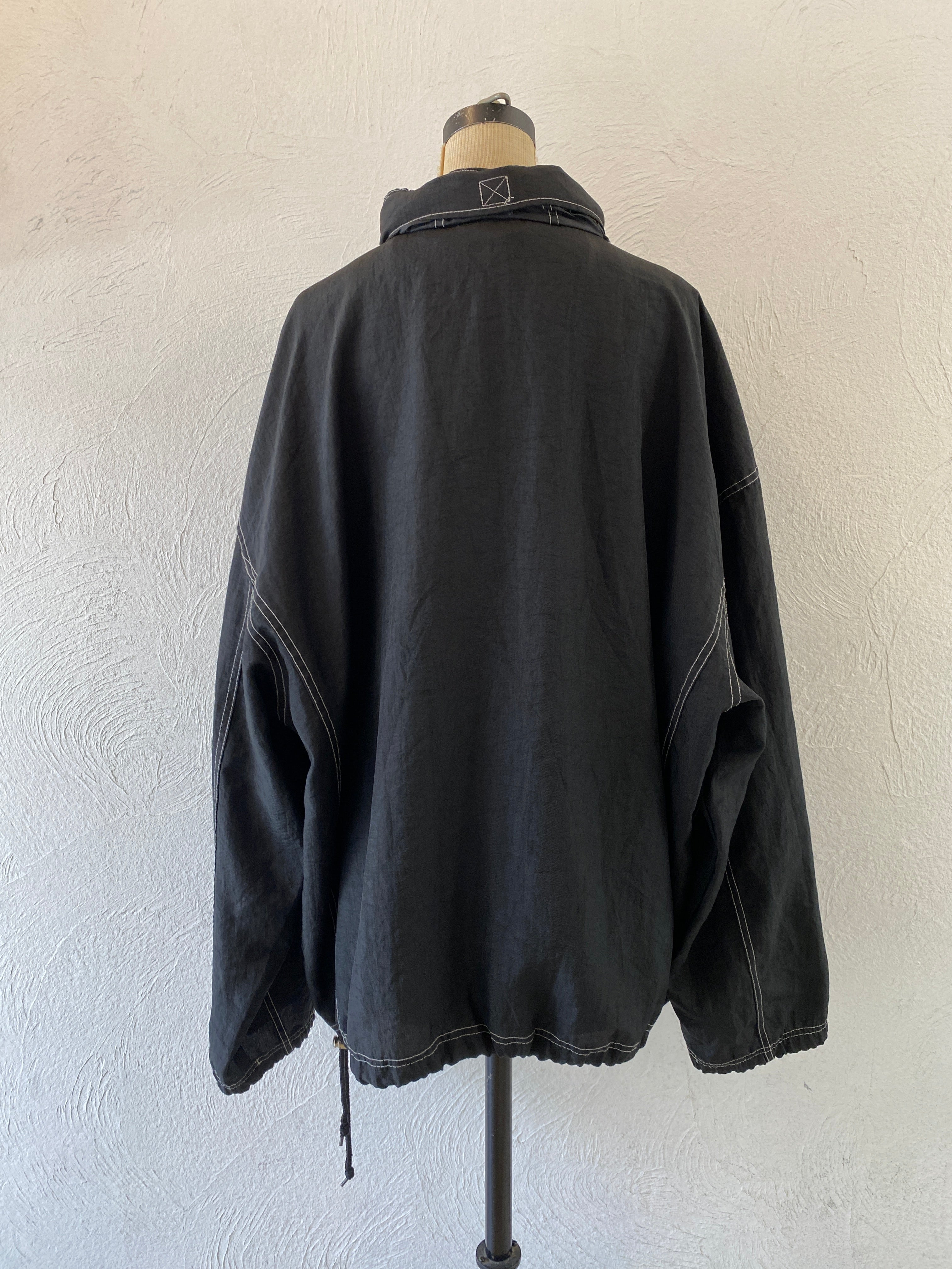 oversize nylon pullover