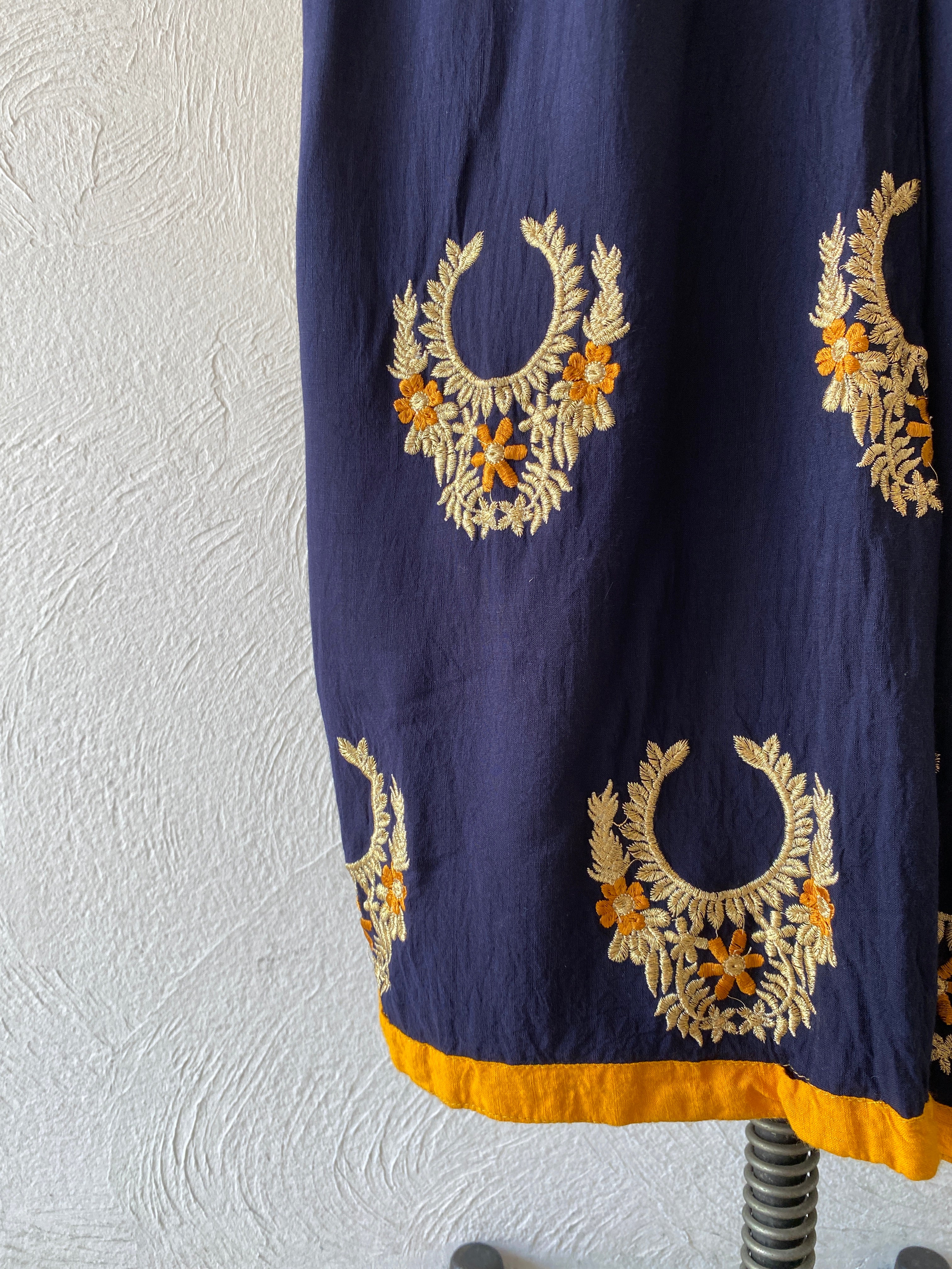 necklace embroidery pants