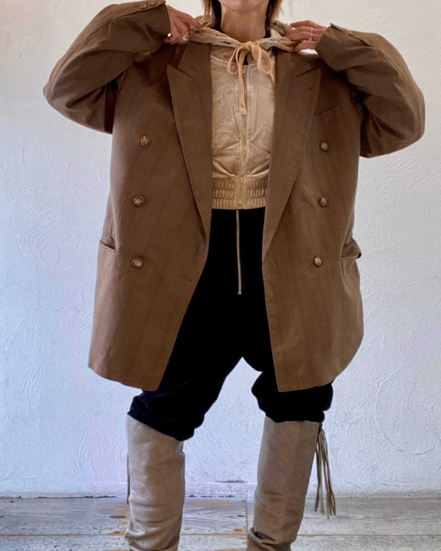 oversize brown jacket